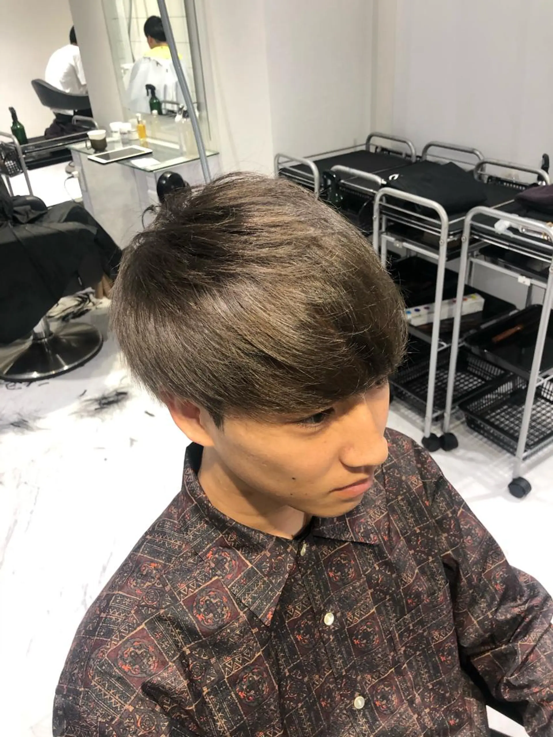 ショート カラー メンズ メンズブリーチ ベージュカラー ブリーチ ケアブリーチ ミルクティーベージュ 赤み消し🌿 透明感カラー🫧のヘアスタイル
