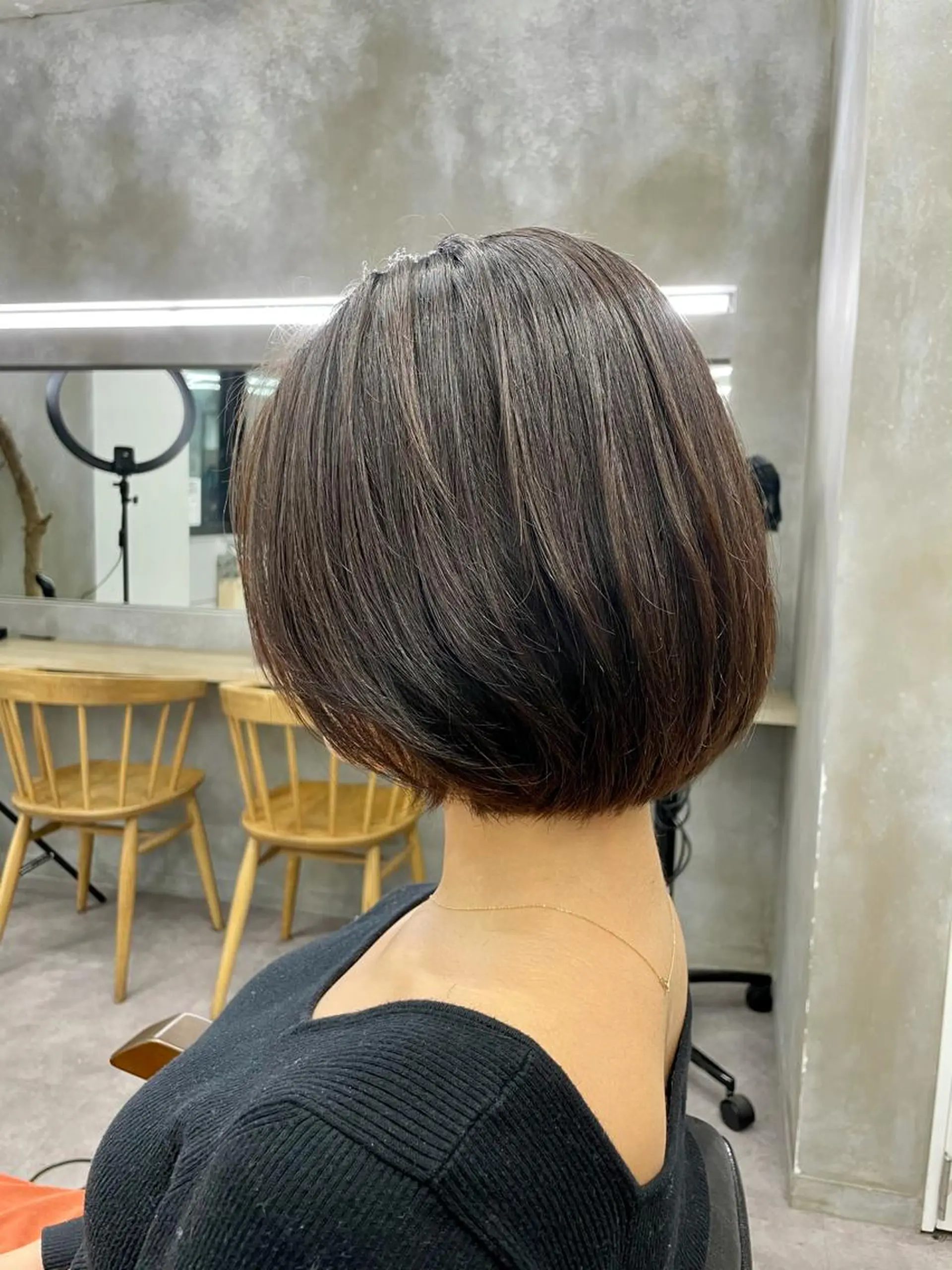 ミディアム カット 縮毛矯正 色気レイヤー& ショートはお任せ🌟のヘアスタイル