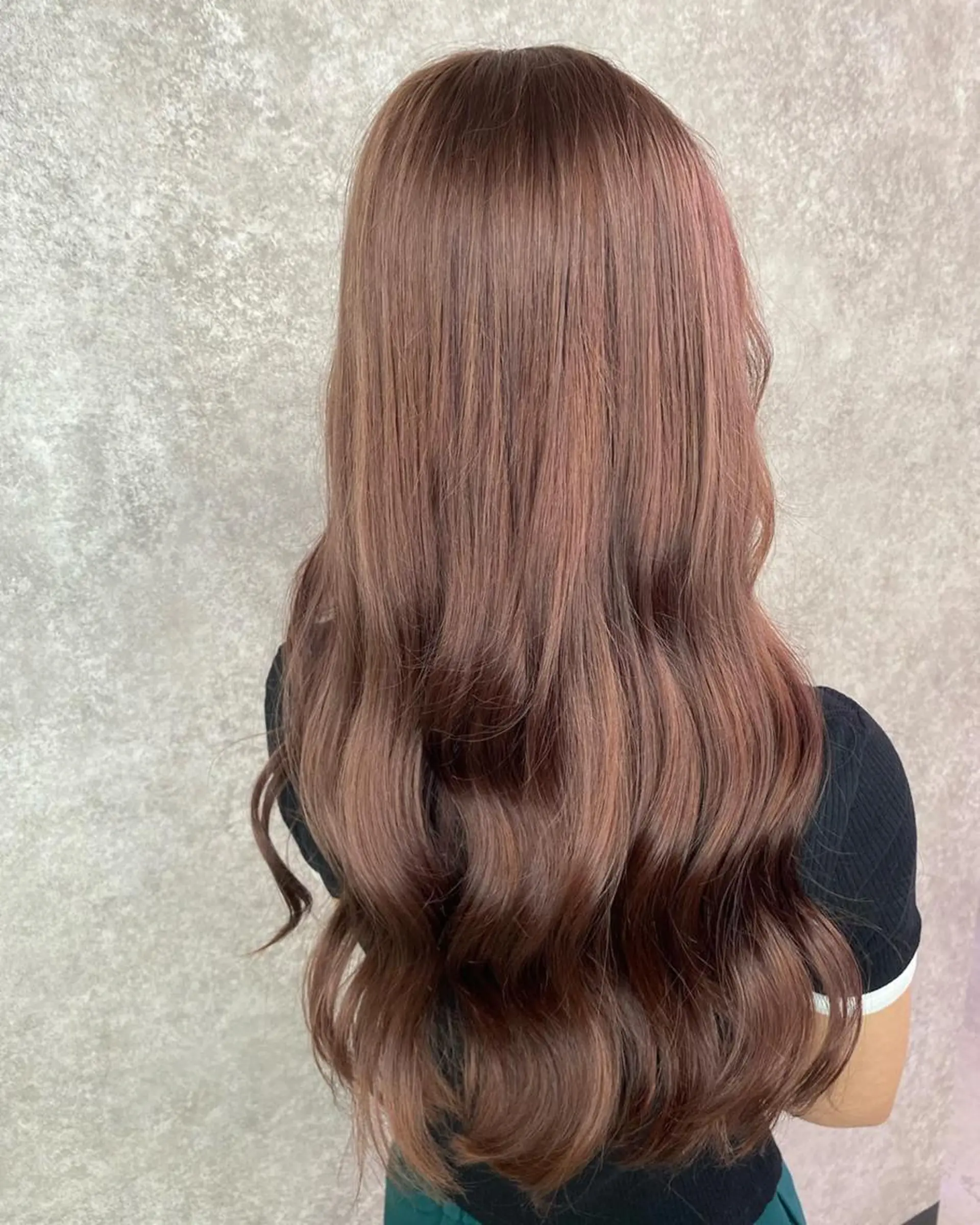 ロング カラー ベージュカラー ラベンダーカラー ミルクティーベージュ 髪質改善 UNDER vr 【アンダーバー】のヘアスタイル