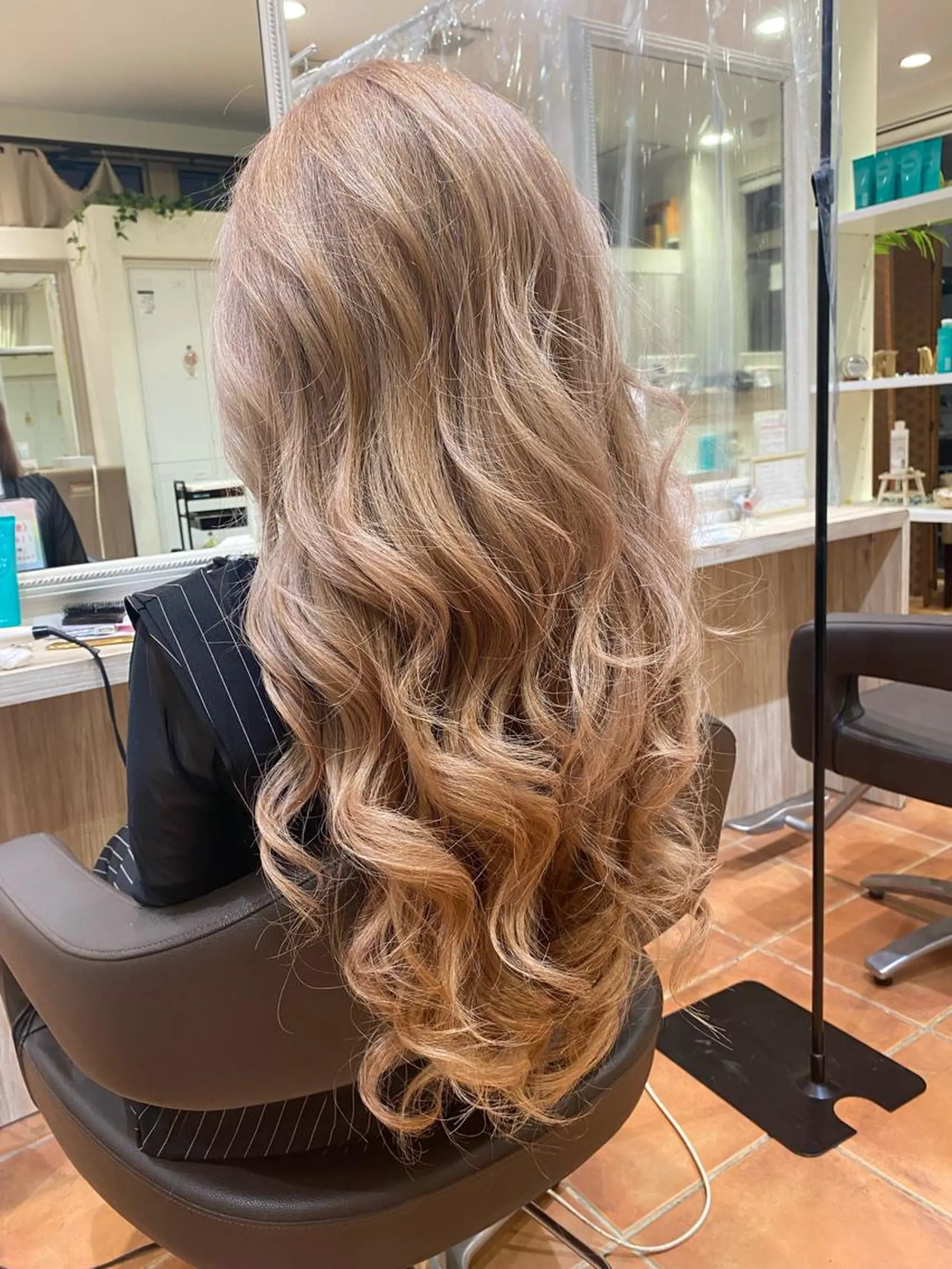 ロング カラー ☘️清潔感爆上げ☘️ 岡部恒輝のヘアスタイル