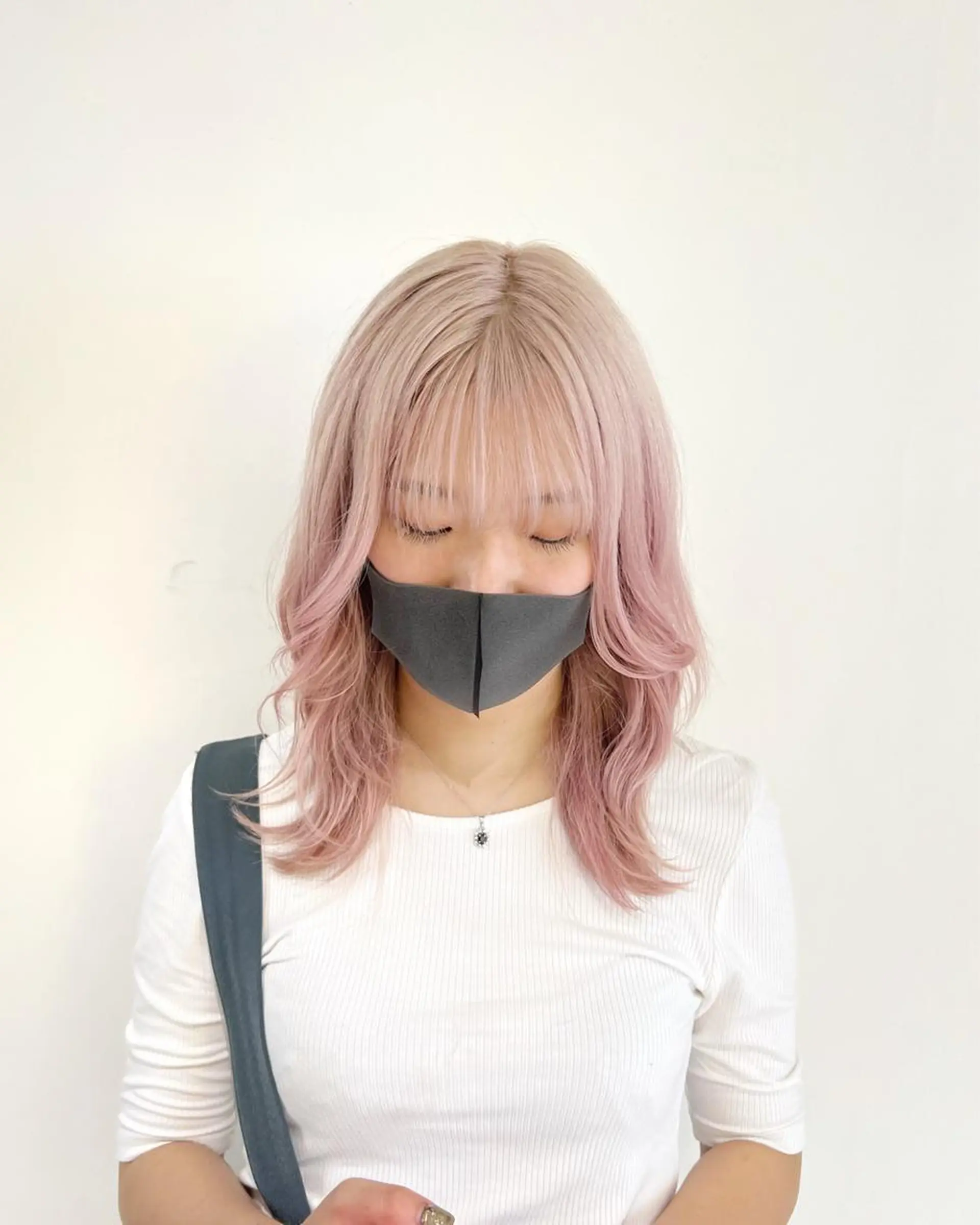 ミディアム デザイン🥇複雑履歴 ハイトーン特化のヘアスタイル