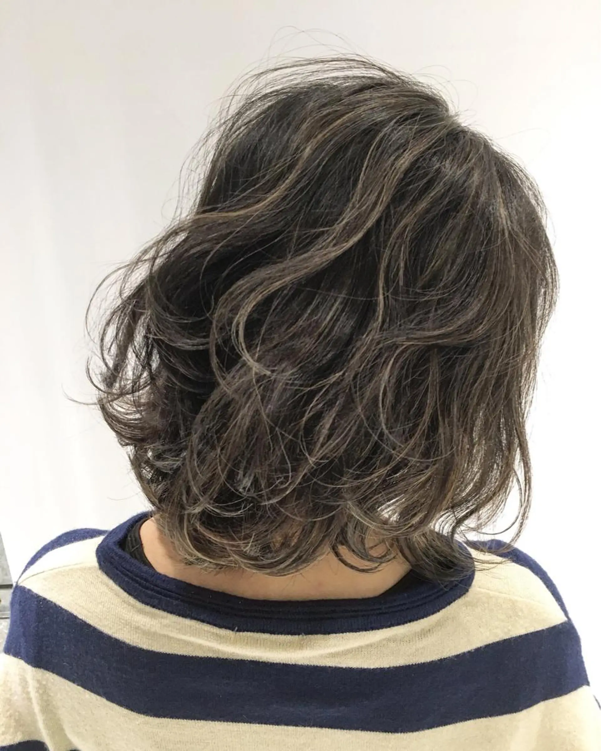 ミディアム カラー ベージュカラー 透明感カラー ハイライトカラー ハイライト TAKU 美容師のヘアスタイル