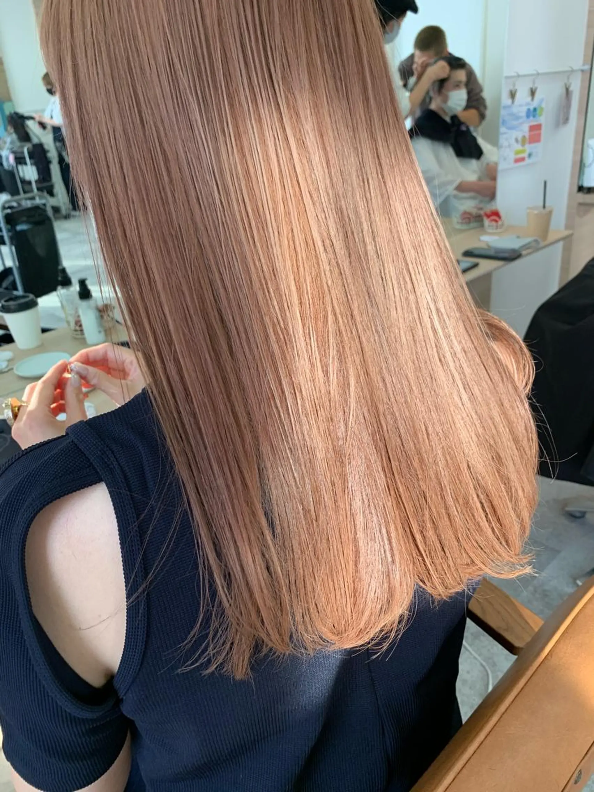 ロング カラー パーマ アッシュ ブリーチ ケアブリーチ 透明感カラー ダブルカラー カット ヘアカラー トリートメント モリシュンスケ /レイヤー/髪質改善のヘアスタイル