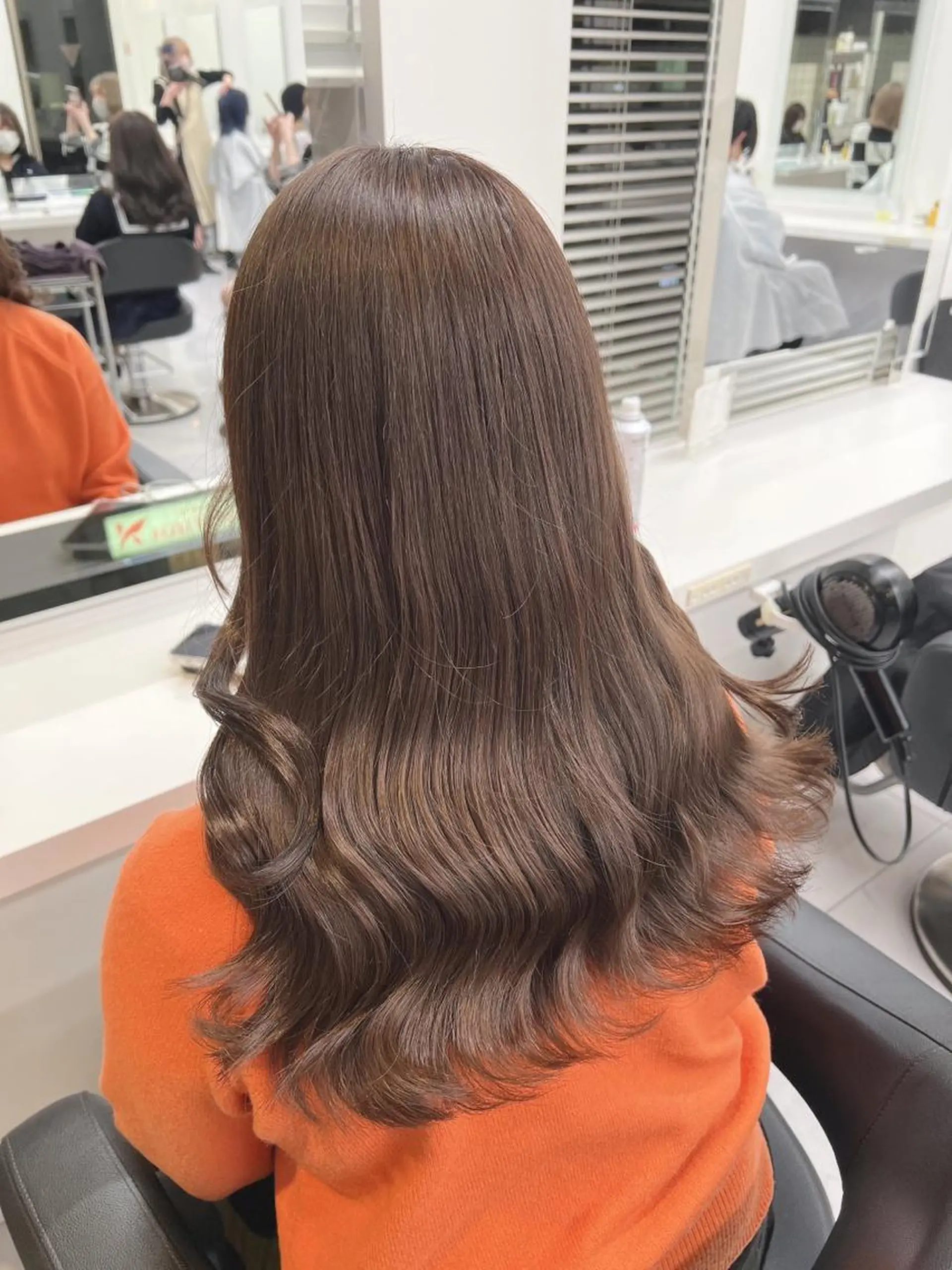 セミロング 💖札幌カラー 指名No.1💖玲奈のヘアスタイル