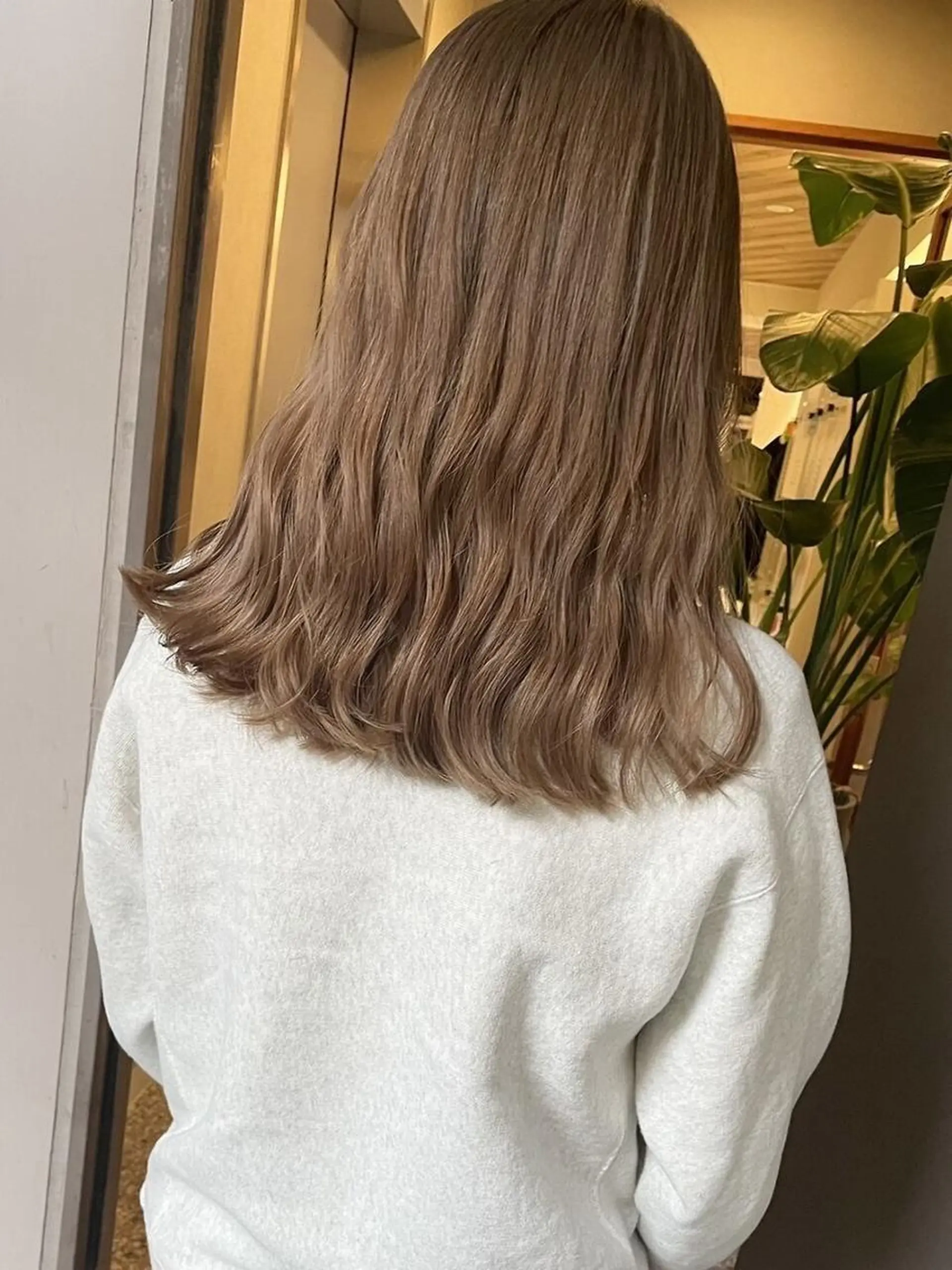 ロング カラー ブリーチ ブラウンカラー ショコラブラウン ダブルカラー ブリーチなしカラー TIGRE kamitoriのヘアスタイル