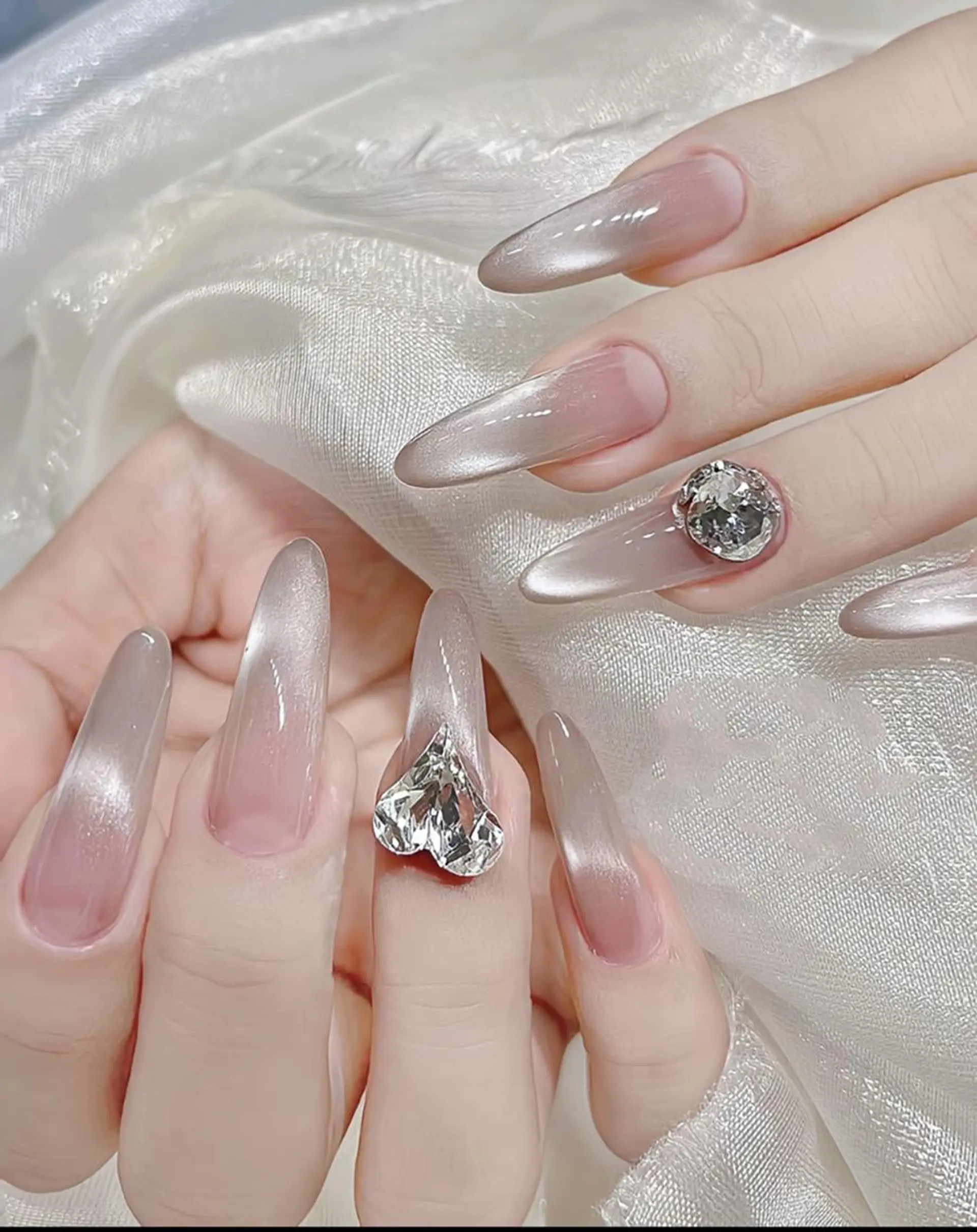ネイル ハンドネイル Demure リリス　銀座店のネイルデザイン