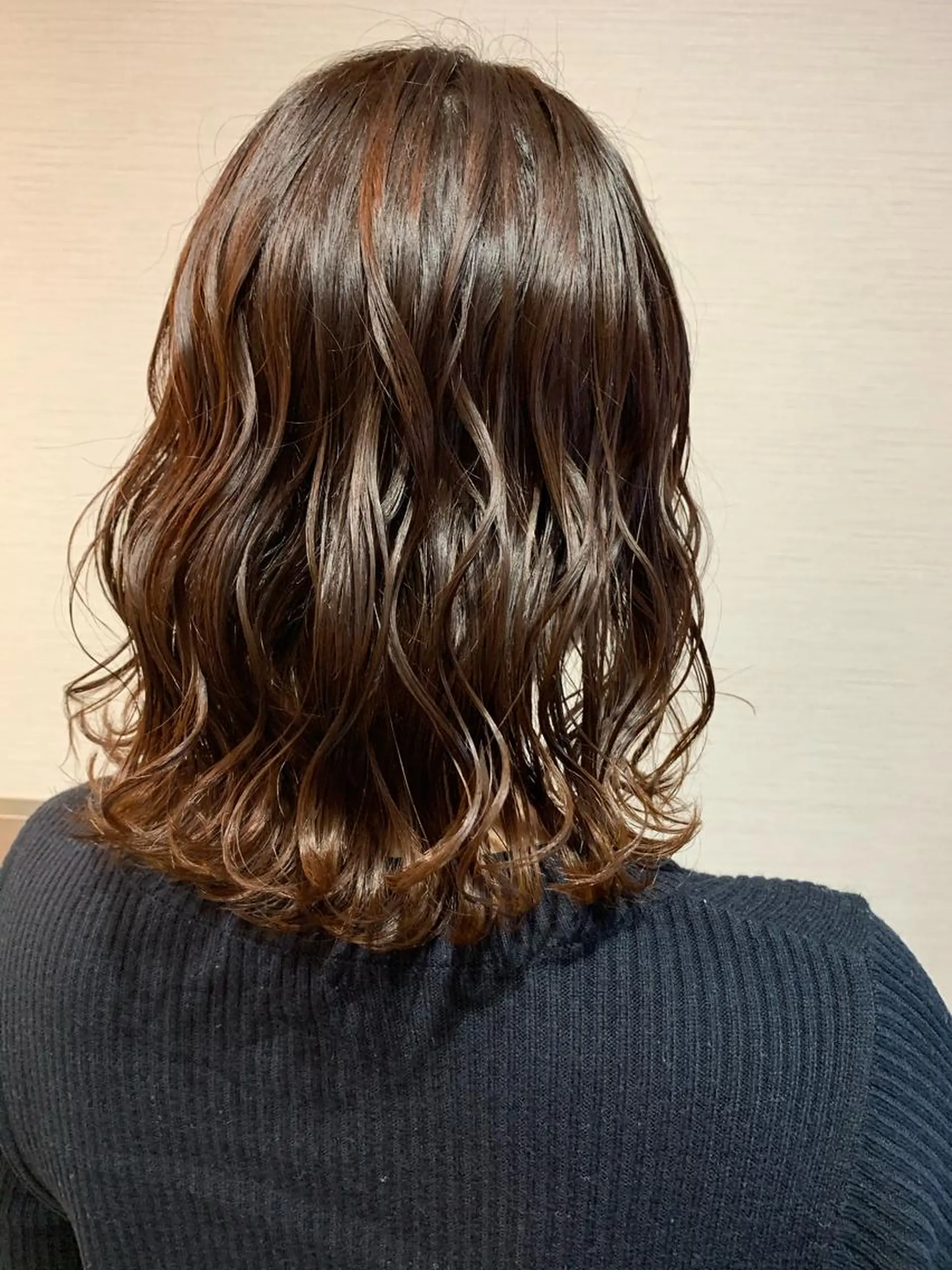 ミディアム カラー 蓮見  友里のヘアスタイル