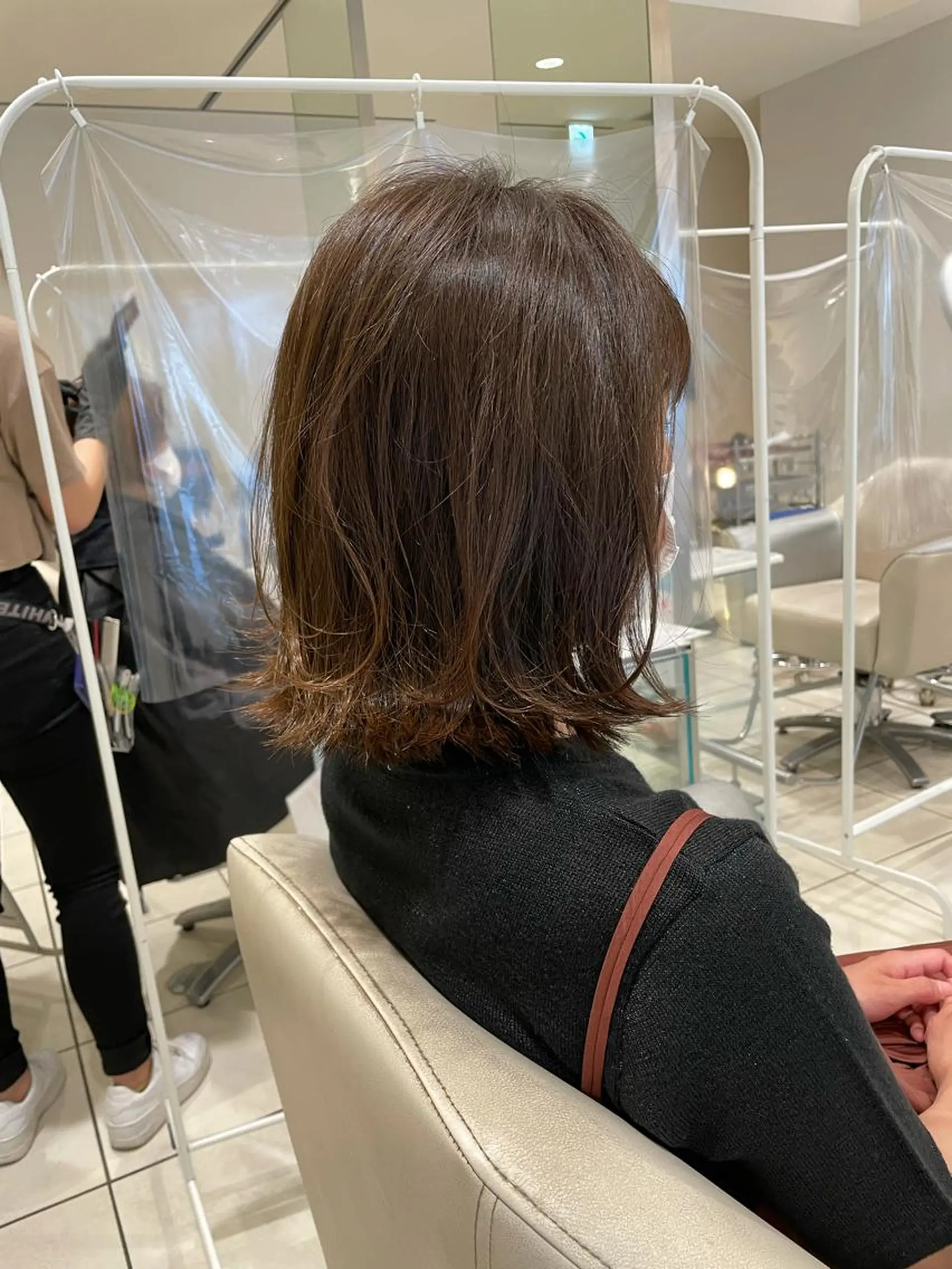 ミディアム MODEks eau 佐藤優志のヘアスタイル