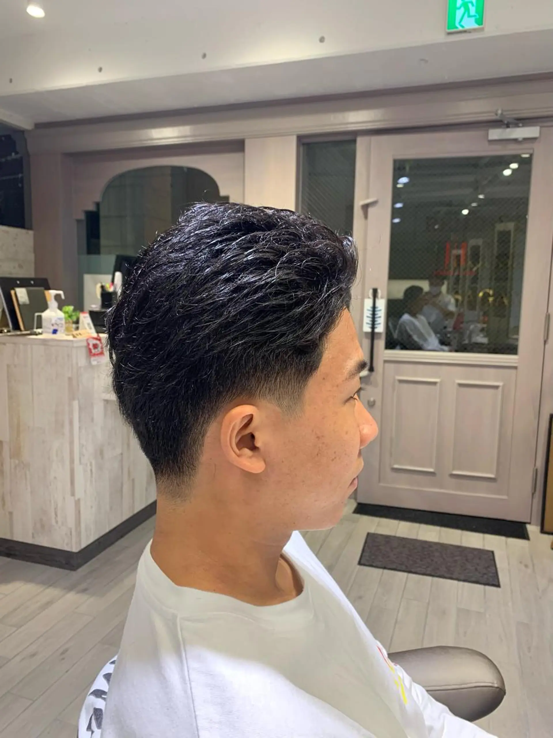 メンズ フェードカット 岡本 勇輝のヘアスタイル