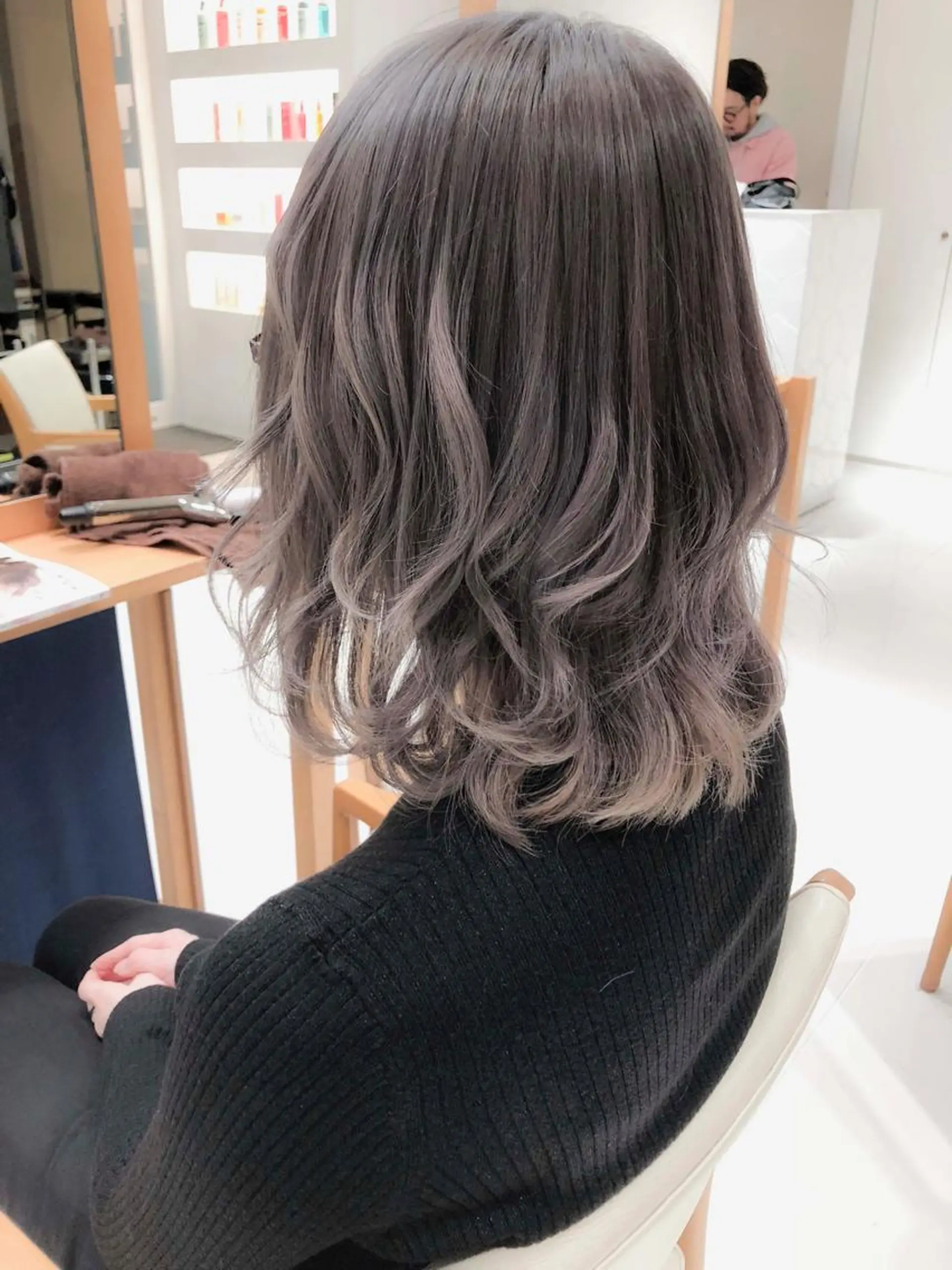ショート カラー グレージュ ラベンダーカラー ラベンダーグレージュ ラベンダーグレー ヘアカラー トリートメント Days 透明感カラーのヘアスタイル