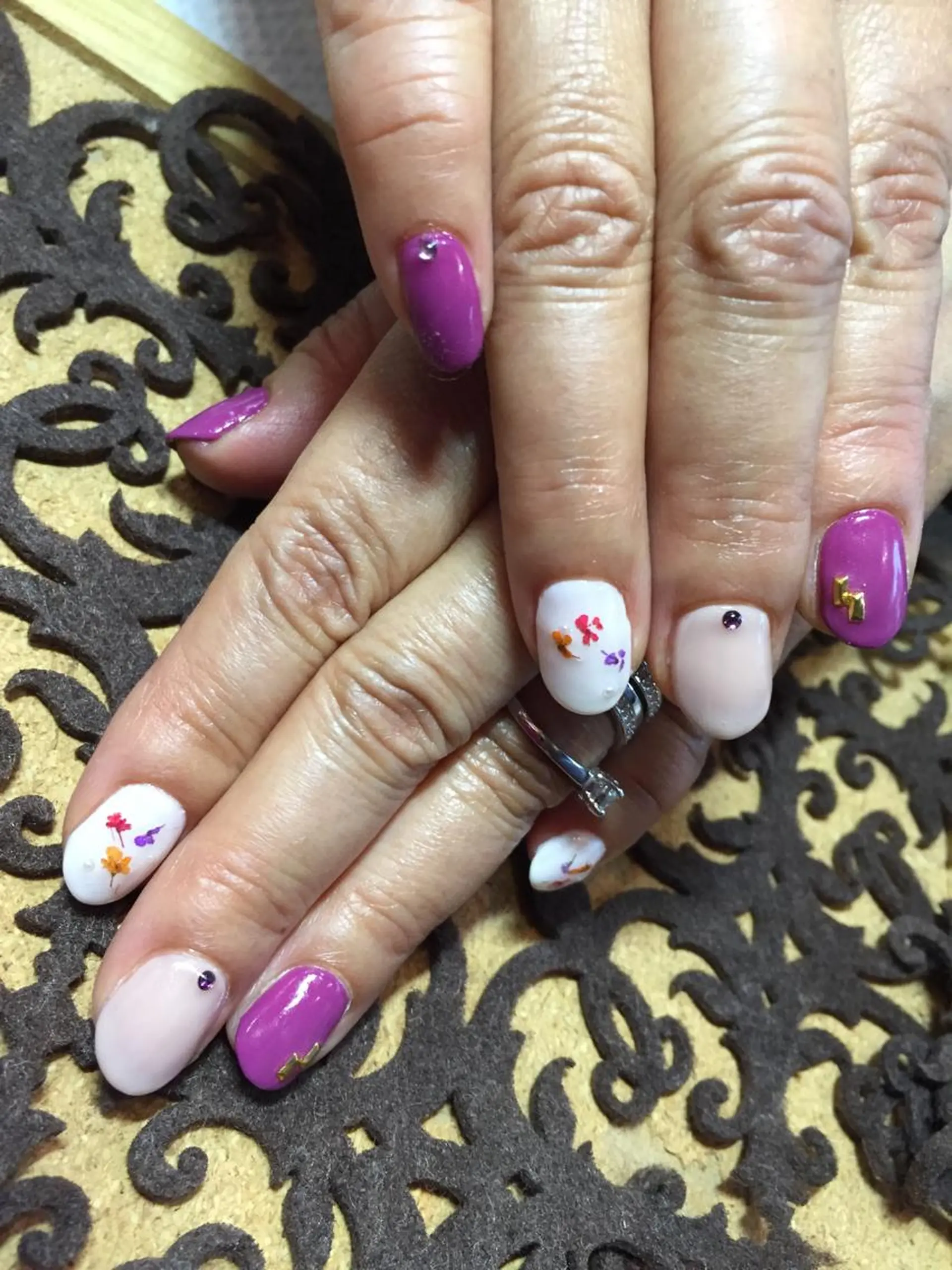 ネイル パープル センター南 eclatのネイルデザイン