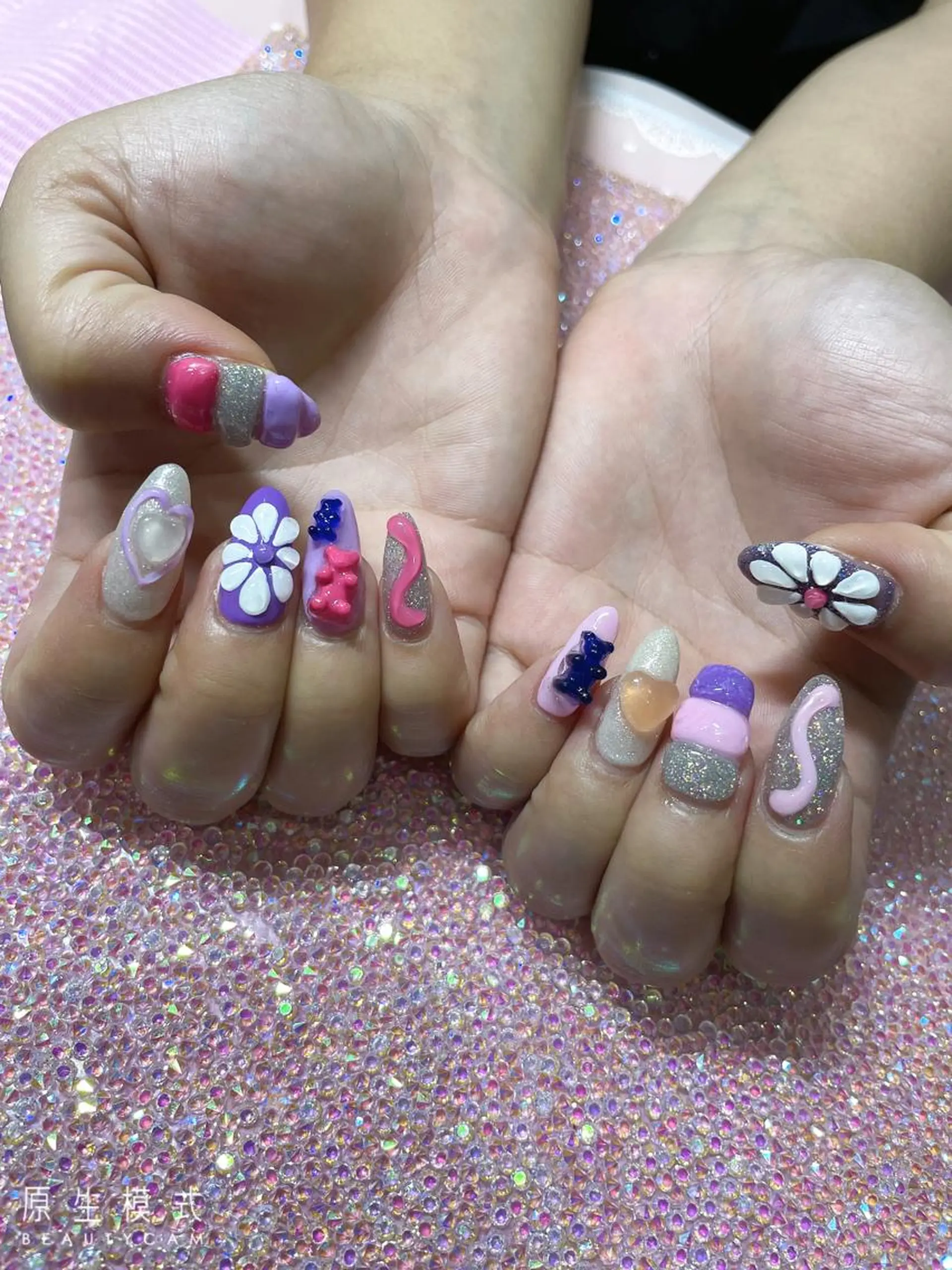 ミディアム ネイル ハンドネイル 《LB》ラブリエ Nail&eyeのマツエク・マツパデザイン