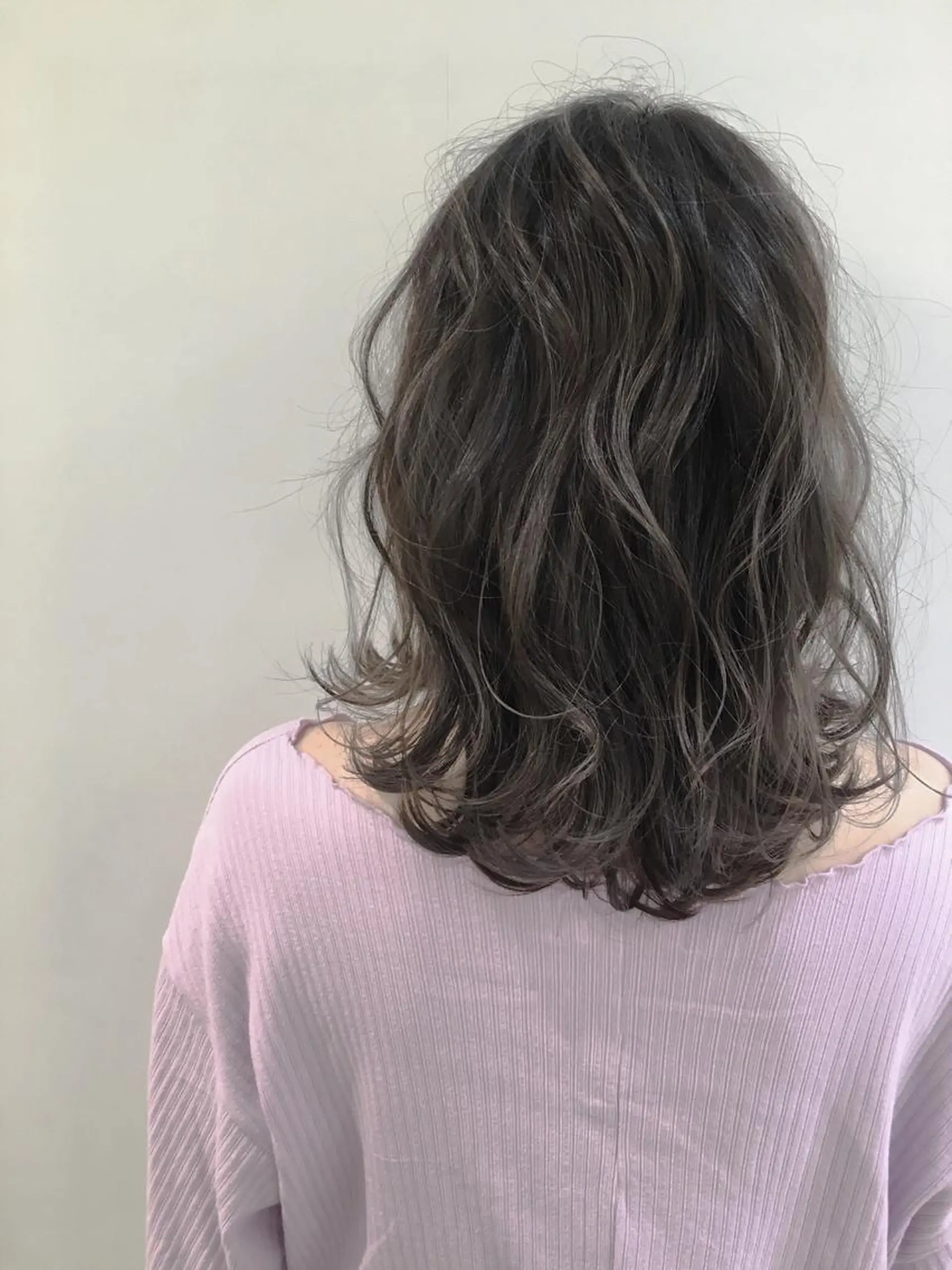 ミディアム カラー アディクシーカラー ハイトーンブリーチ 土坂　由志【京都】のヘアスタイル