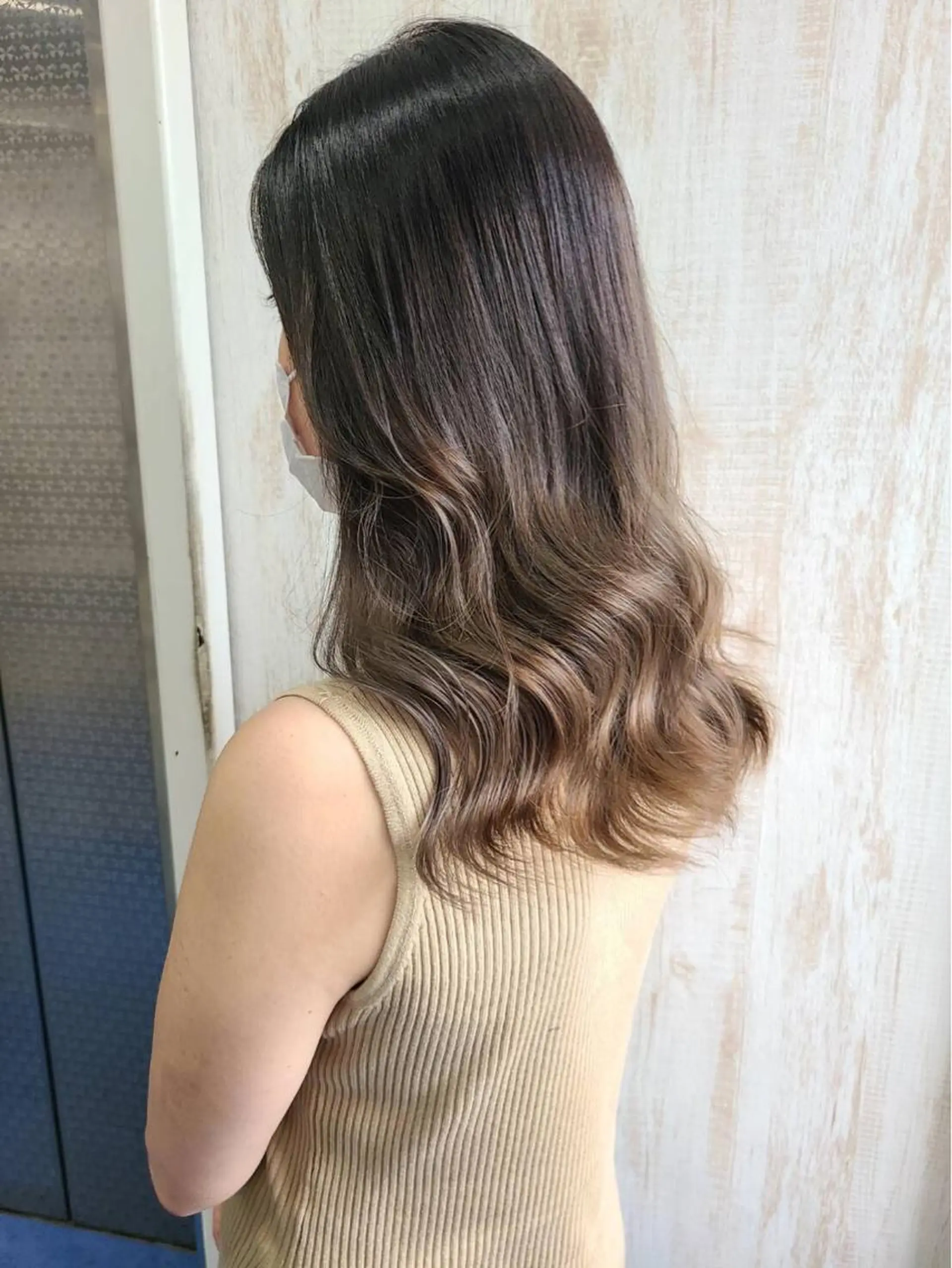 カラー white.梅田 デザインカラー🦄のヘアスタイル