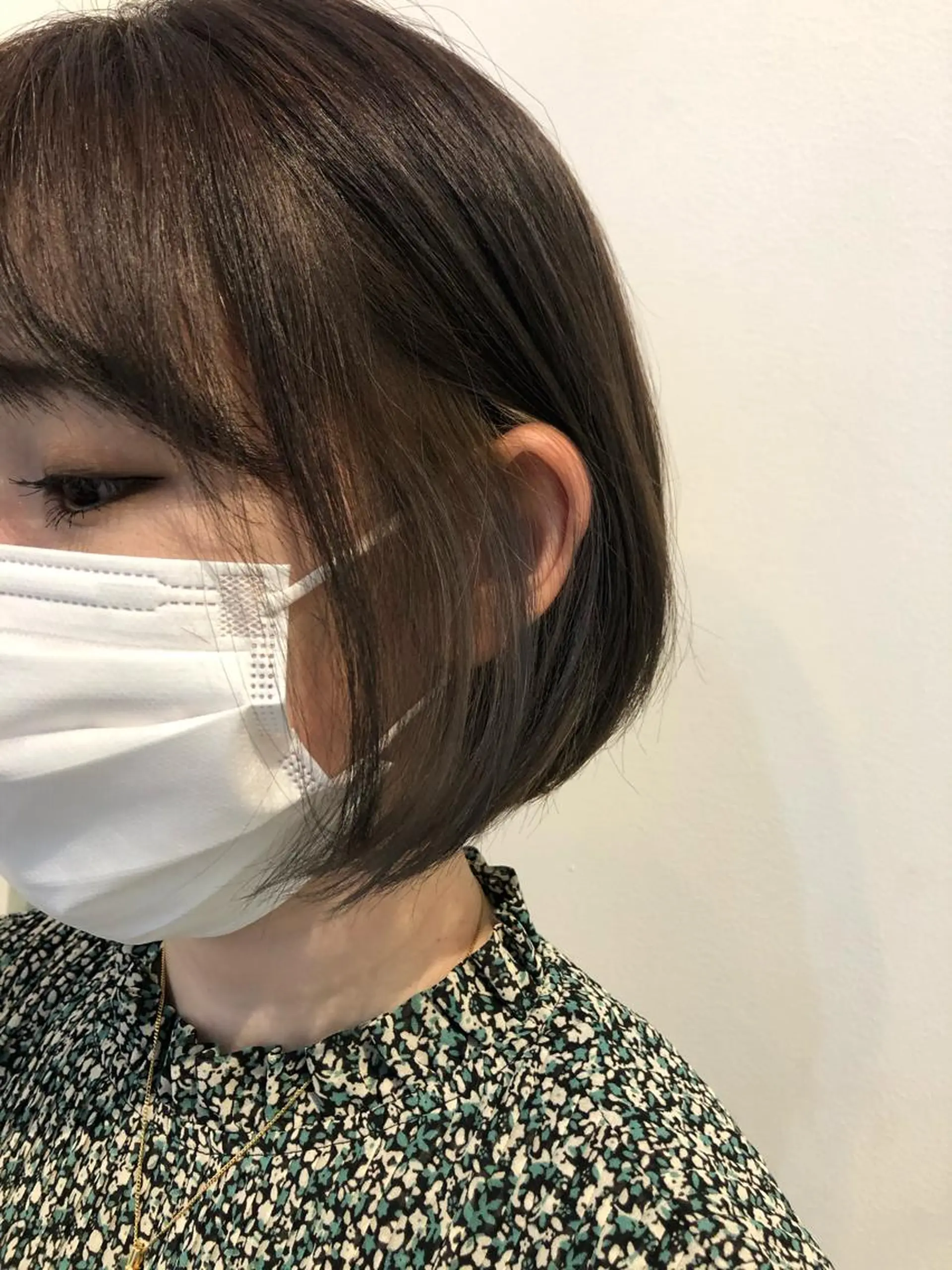 ショート カラー ショートボブ ブリーチ 透明感カラー グレージュ ブリーチなしカラー ヘアカラー 綿貫 美香のヘアスタイル