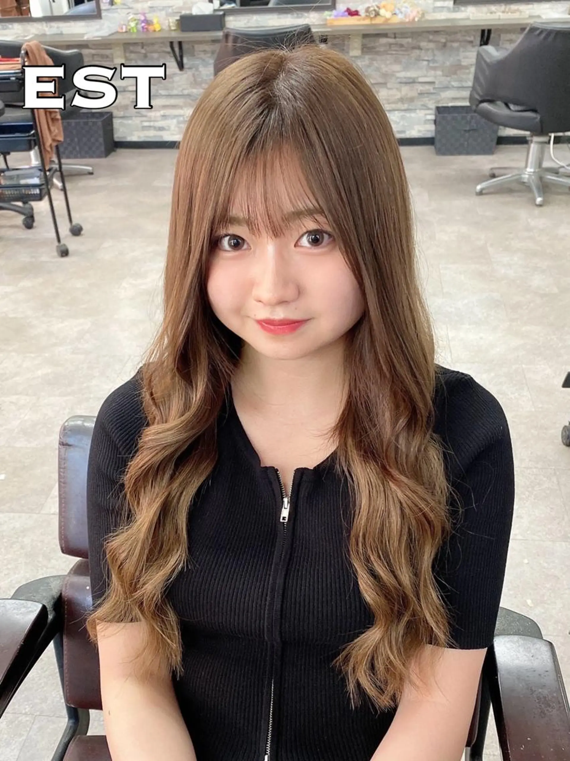 カラー ロング ヘアアレンジ シールエクステ バレイヤージュ ベージュカラー ブリーチ ケアブリーチ M. KANAのヘアスタイル