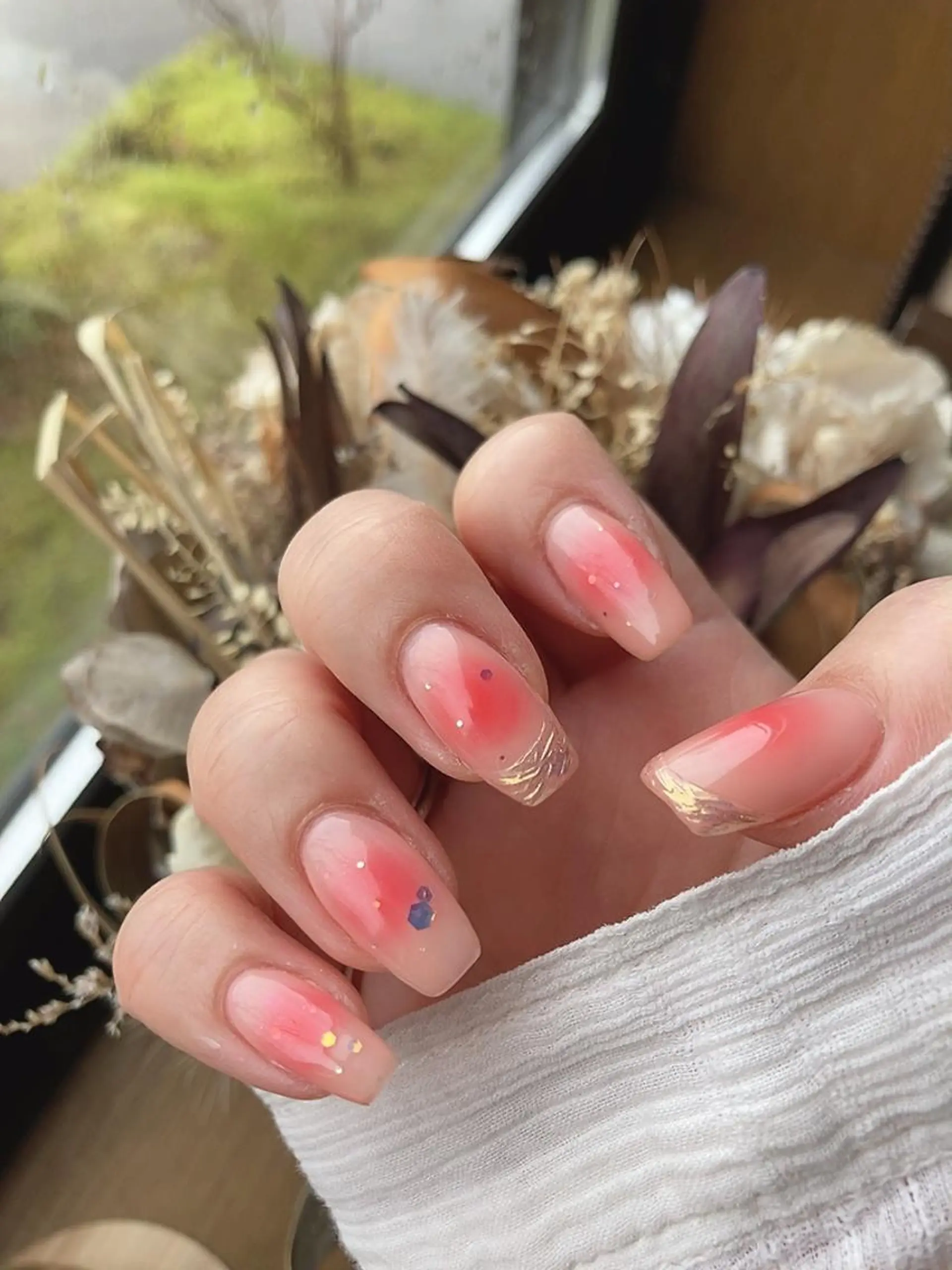 ネイル ハンドネイル 𝐴𝑁𝑈𝐸 トラブル爪育成専門のネイルデザイン