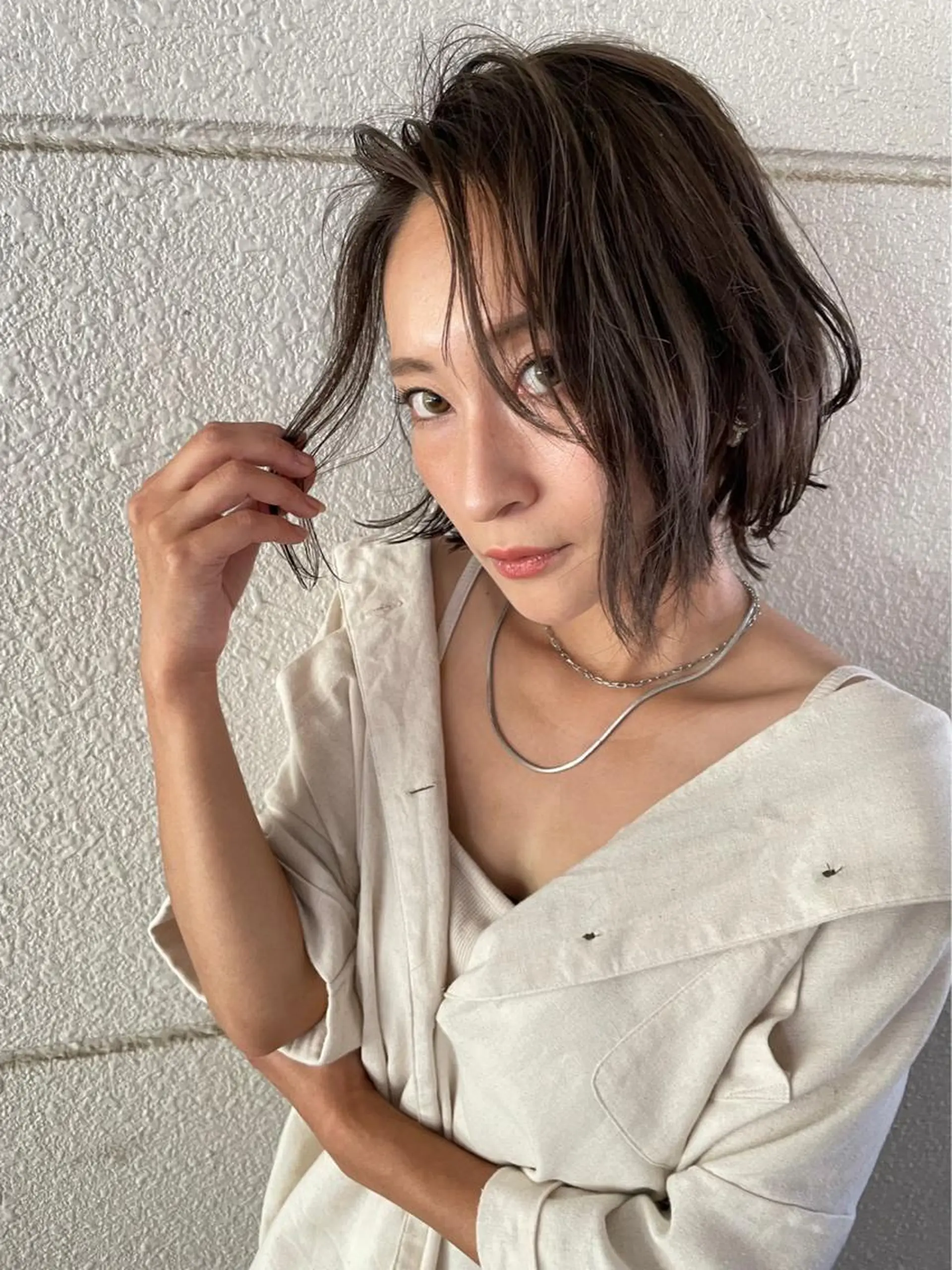 ショート カラー 寺本 早希のヘアスタイル
