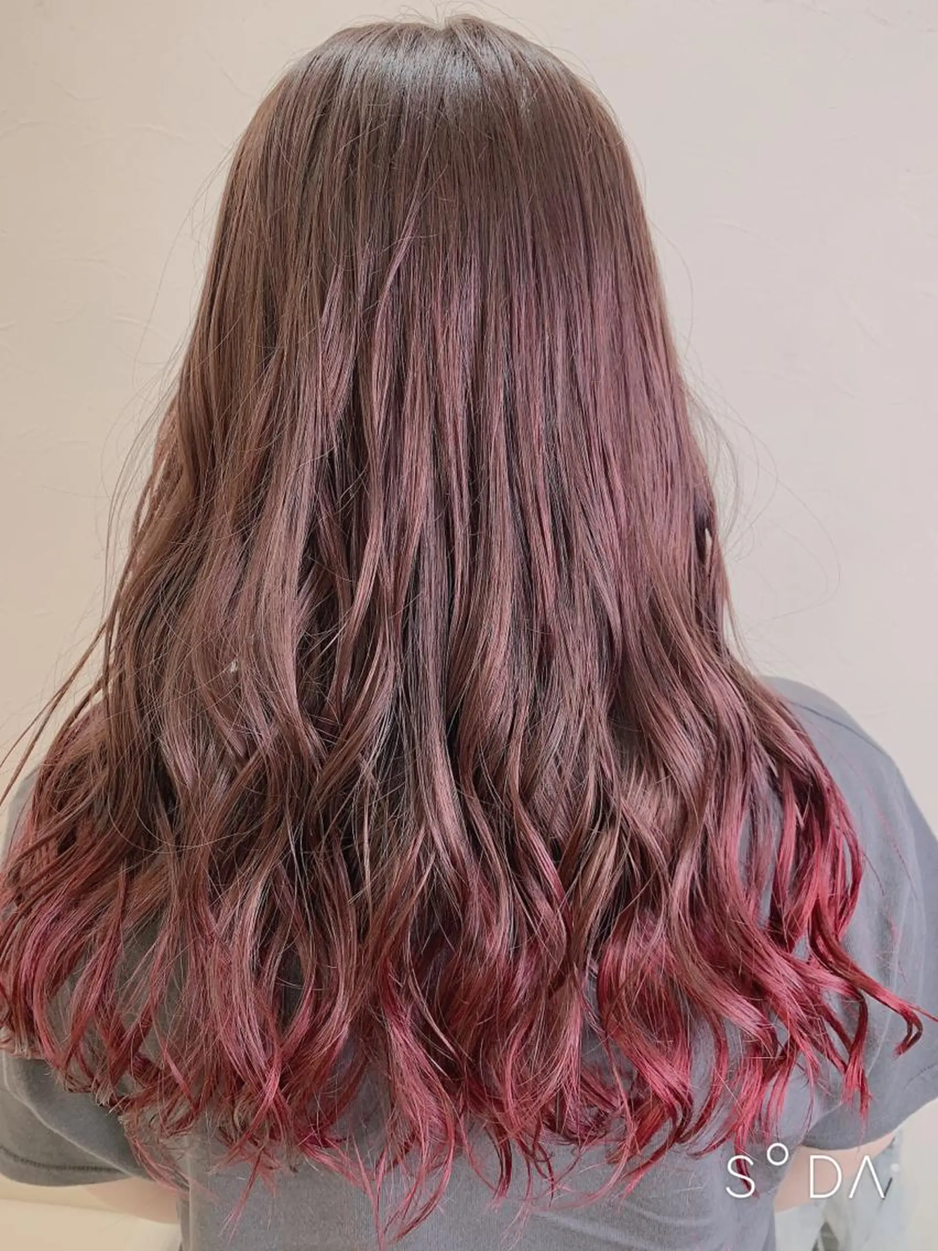 ロング カラー ピンクカラー ヘアカラー トリートメント 店長ハイトーンカラー 柞山史奈のヘアスタイル