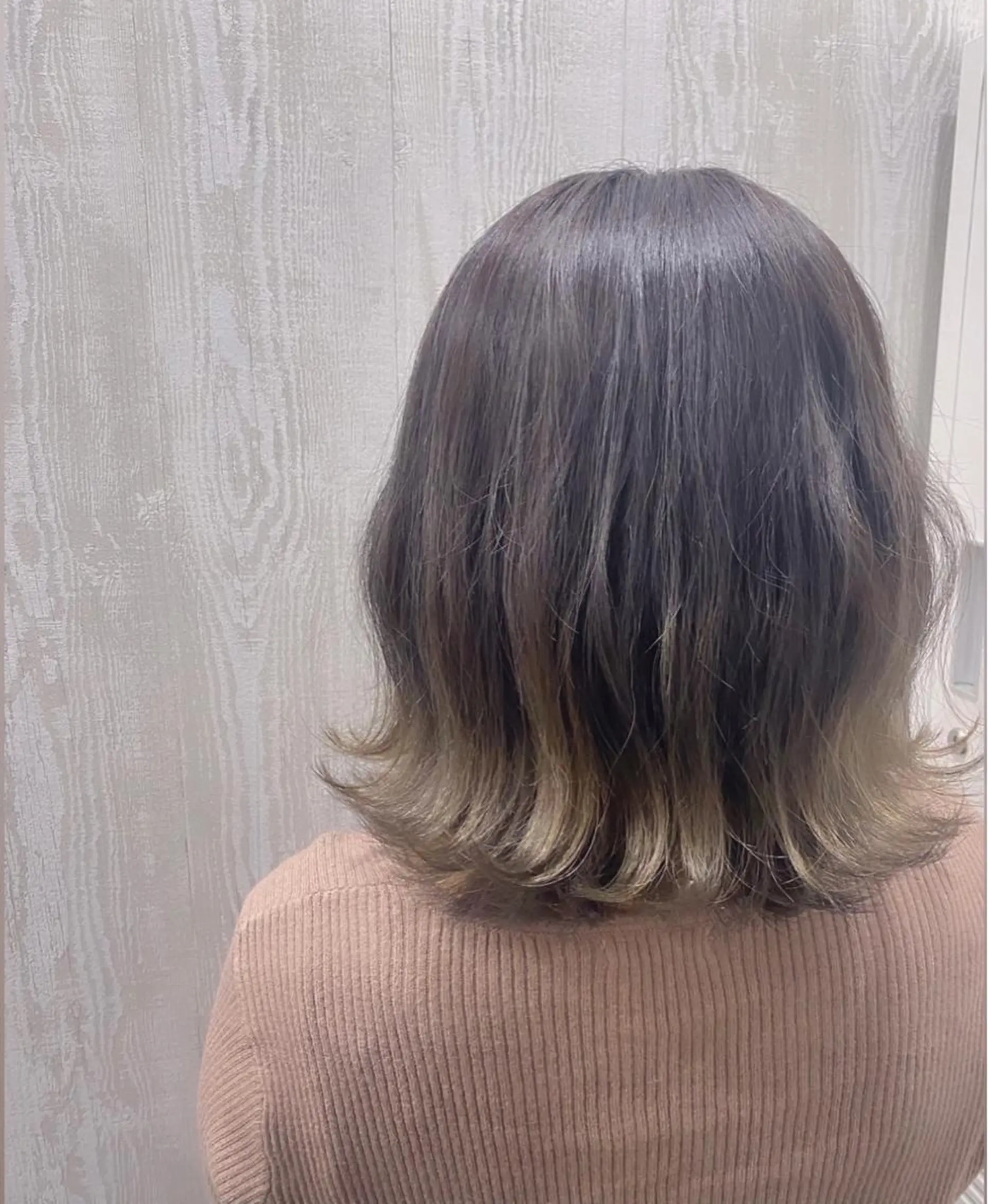 ミディアム カット ヘアカラー トリートメント TELA HAIR 副代表　岡田のヘアスタイル