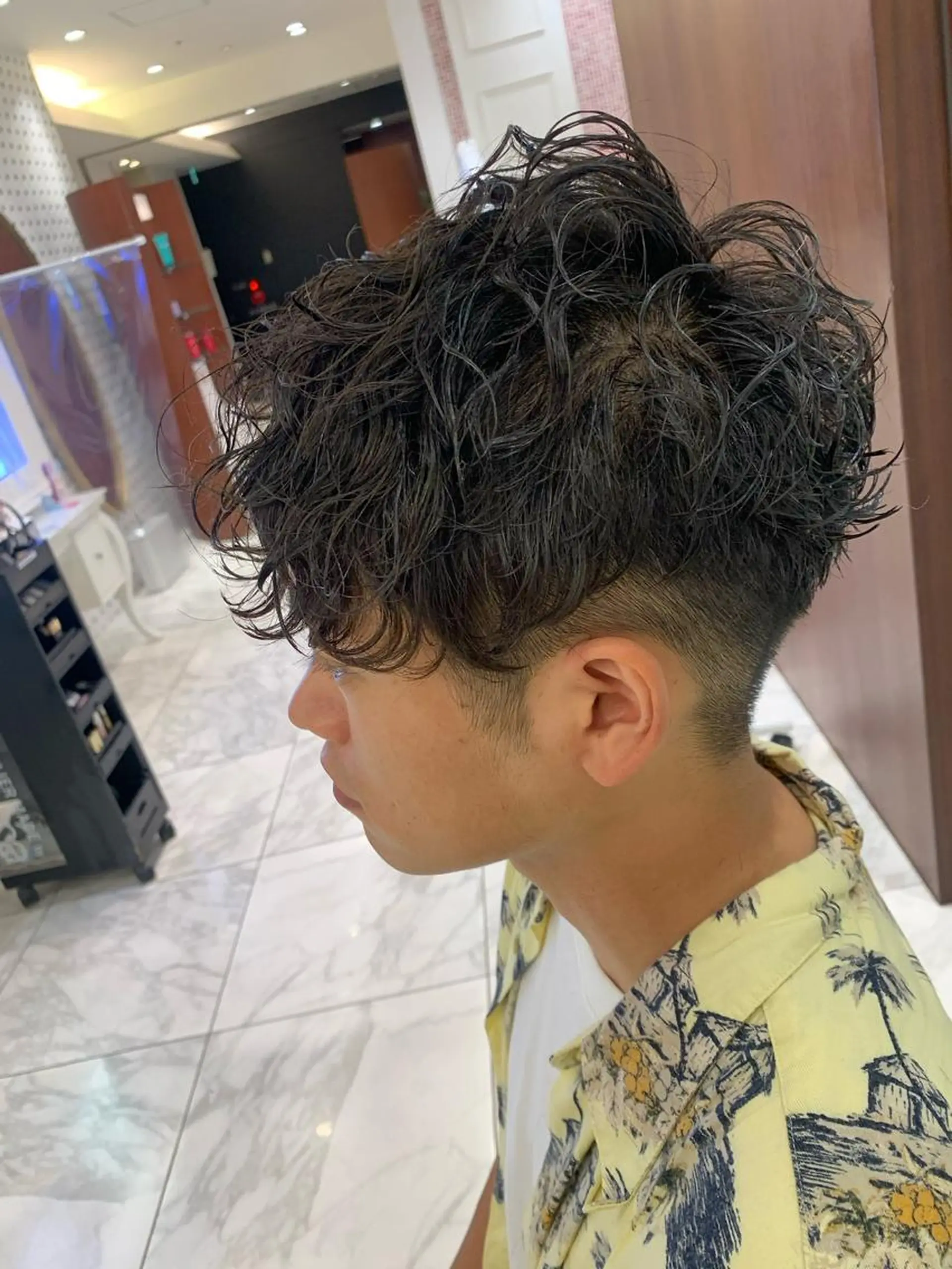 ショート パーマ メンズ 三矢 ちなつのヘアスタイル