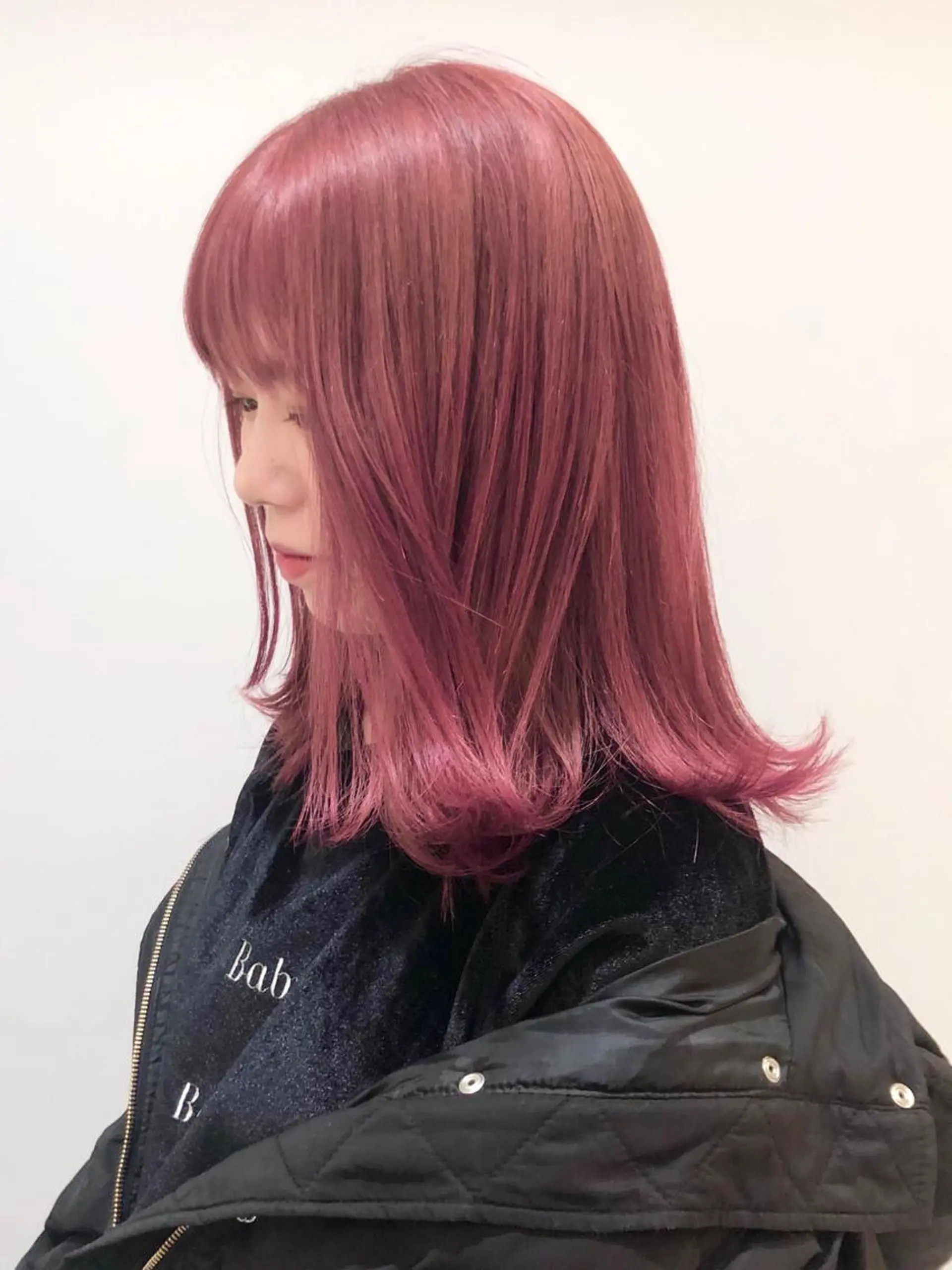 セミロング カラー ブリーチ ウルフカット ハッシュカット/七海のヘアスタイル