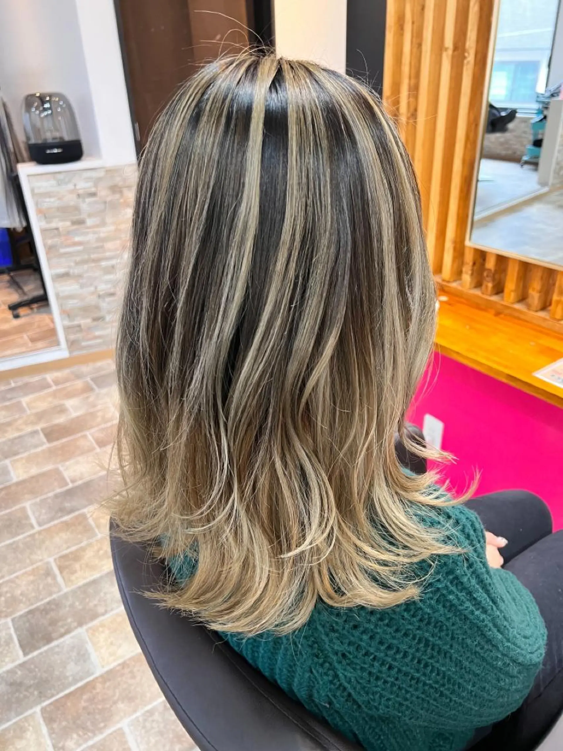 ロング カラー ヘアカラー&縮毛矯正 STAR☆RIVERのヘアスタイル