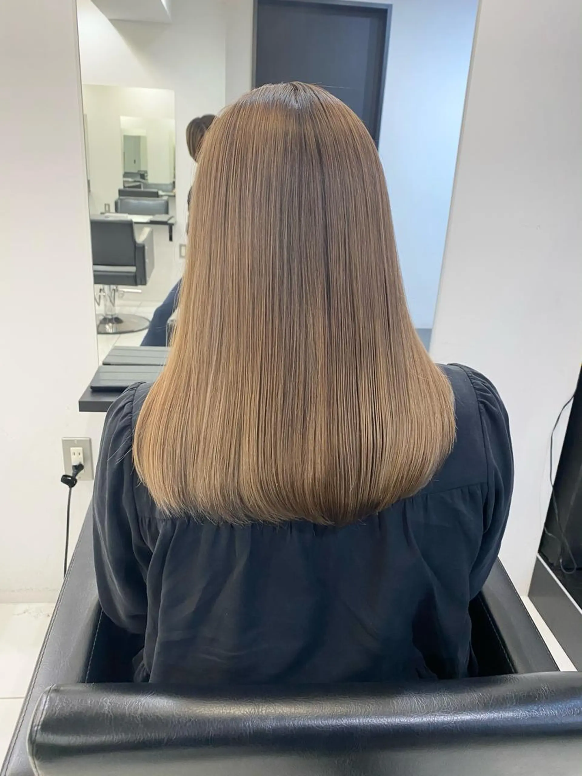 セミロング カラー バレイヤージュ レイヤーカット カット ヘアカラー トリートメント opus 店長大和 レイヤー/赤み消しのヘアスタイル