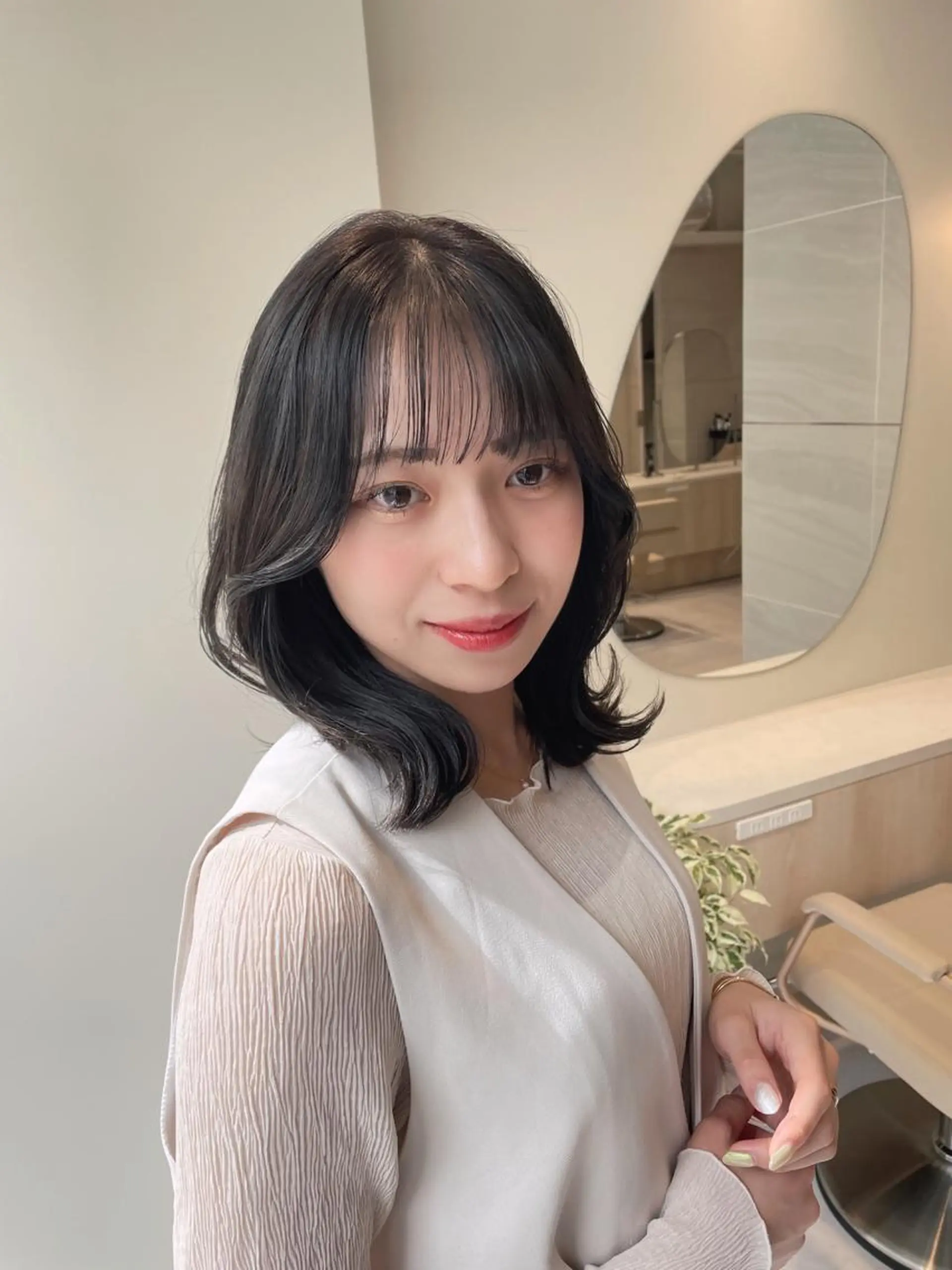 ミディアム ミディアムレイヤー レイヤーカット カット ブリーチなし/透明感 カラー🕊️坂入上総のヘアスタイル