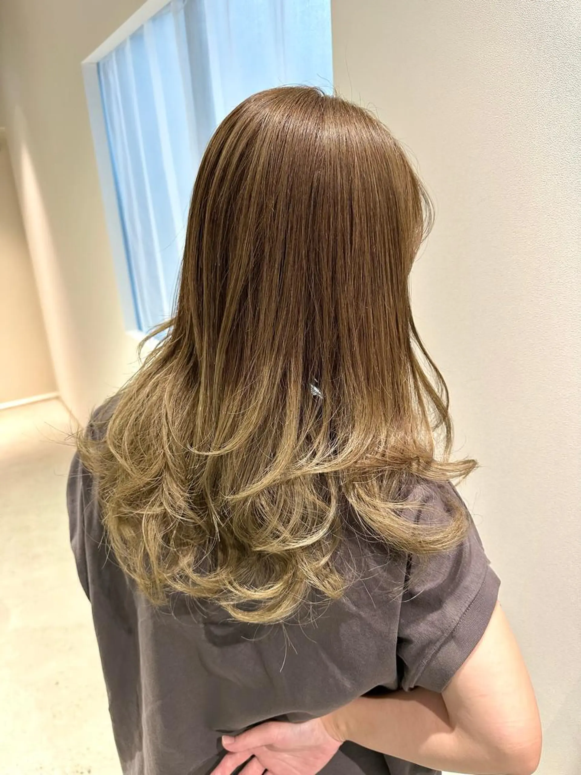 セミロング MUK ムクのヘアスタイル