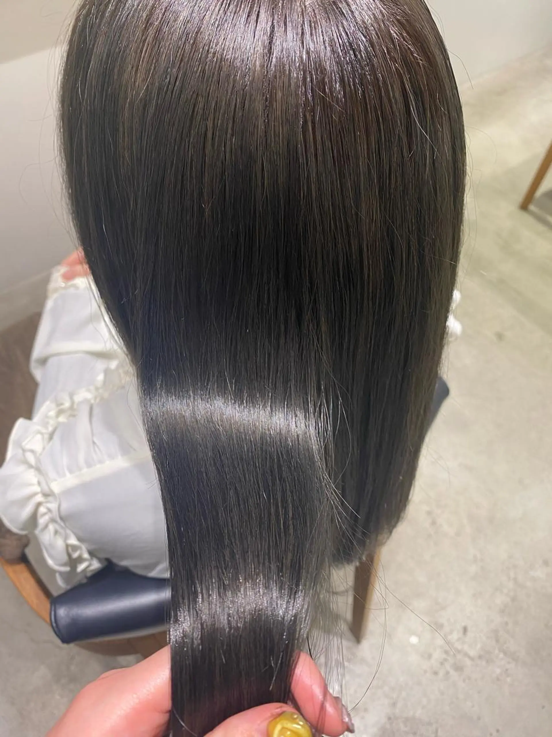 ロング カラー アッシュ アッシュグレー アッシュグレージュ 透明感カラー グレージュ 加藤 優紗のヘアスタイル