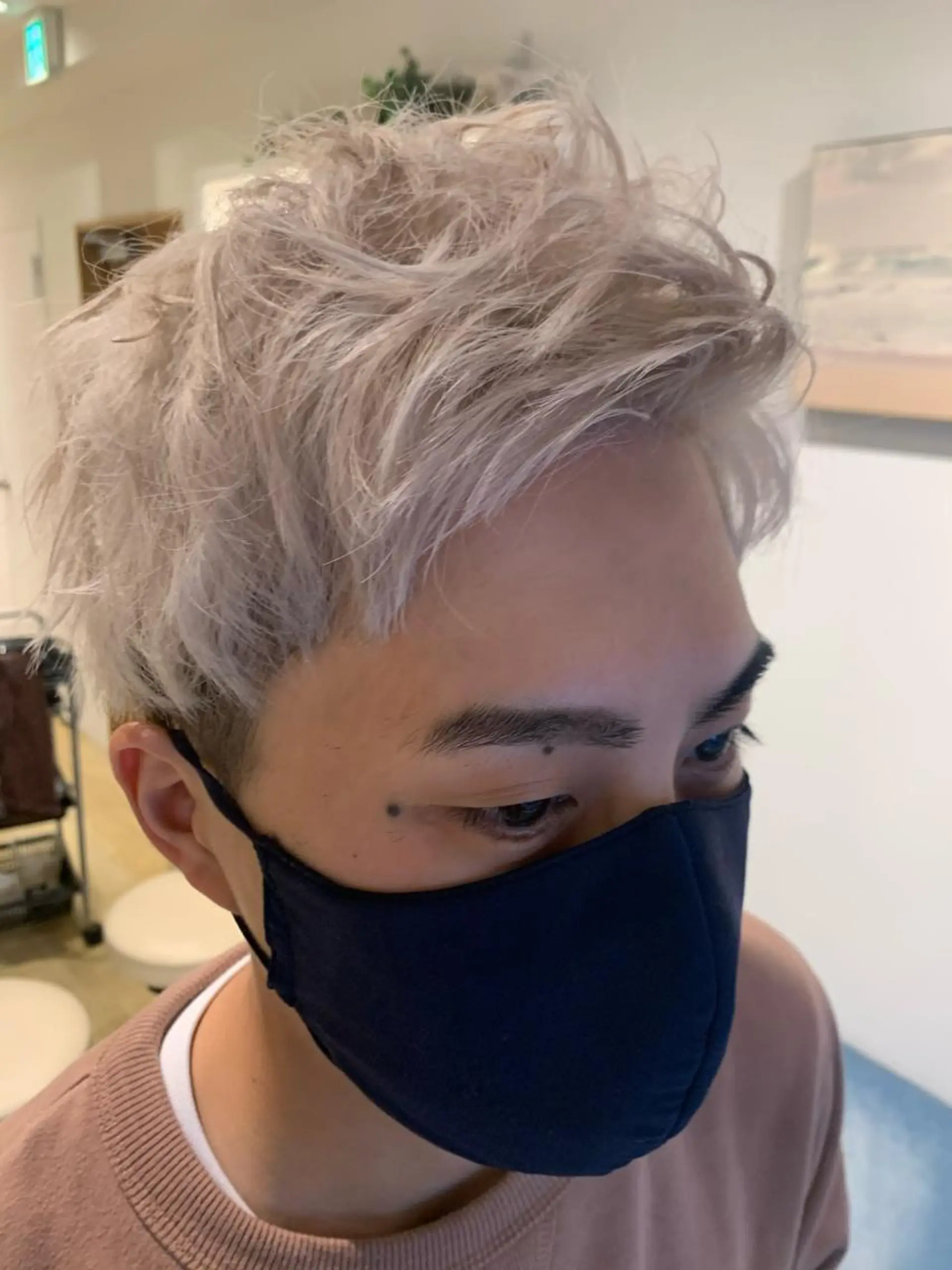 ショート メンズ メンズブリーチ ヘアカラー トリートメント 渋谷ハイトーン/ デザインカラー阿部のヘアスタイル