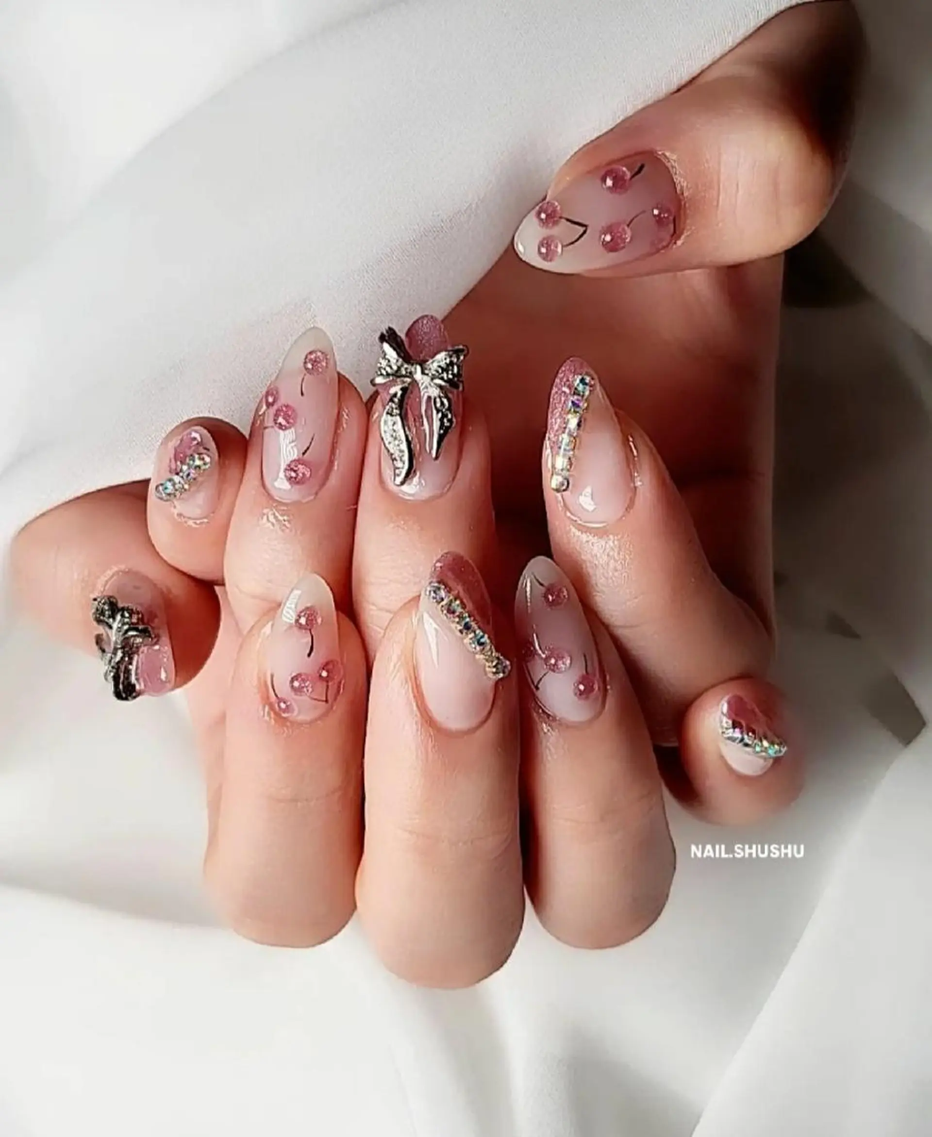 ネイル 持ち込み ニュアンスネイル ワンカラーネイル シンプルネイル 春ネイル 3dパーツ/流行り 👧shushu❤️のネイルデザイン