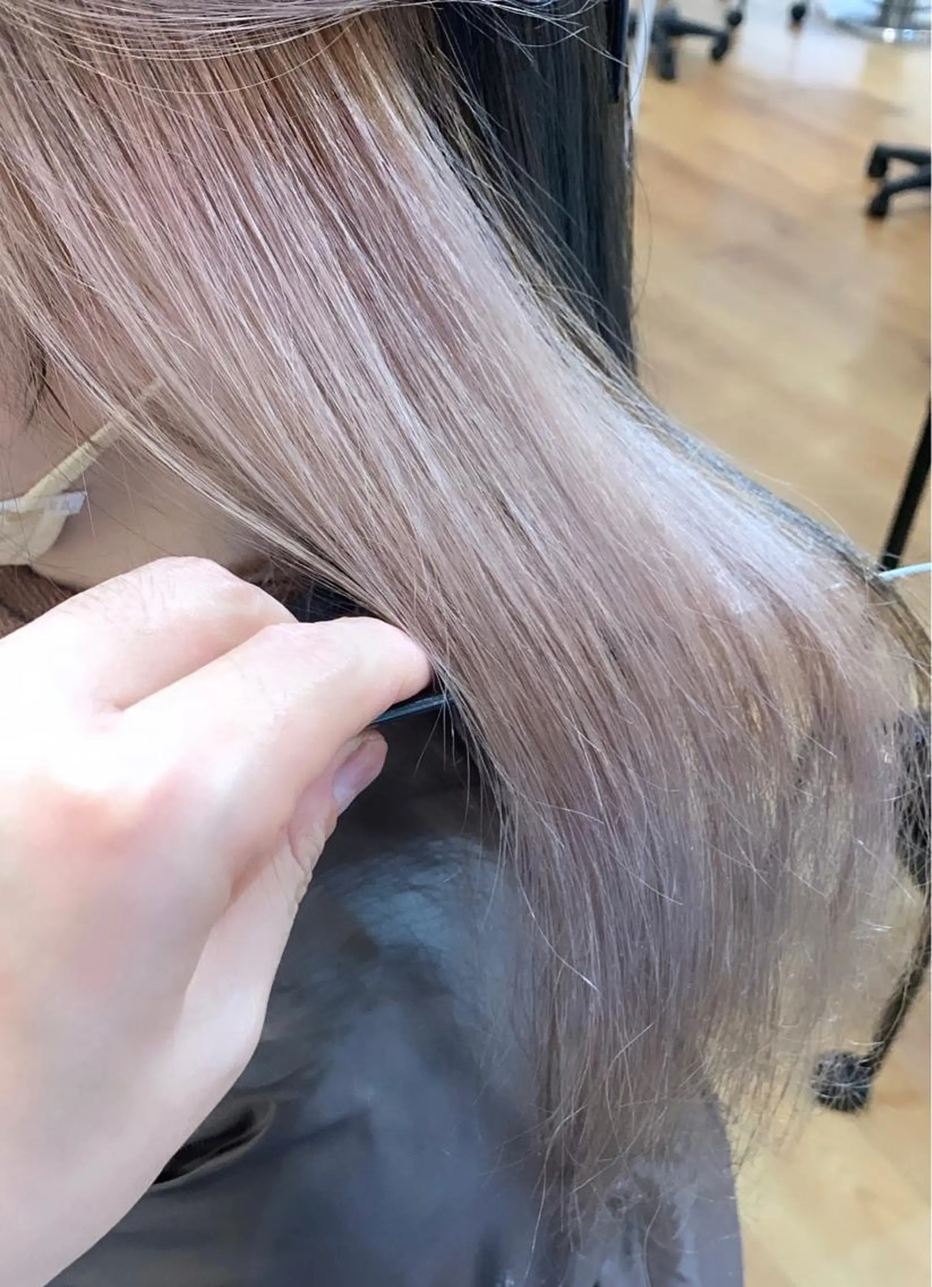 セミロング カラー ベージュカラー ブリーチ ケアブリーチ ハイトーンカラー ホワイトベージュ ヘアカラー ☆髪質改善特化☆ newi梅田　コウキのヘアスタイル