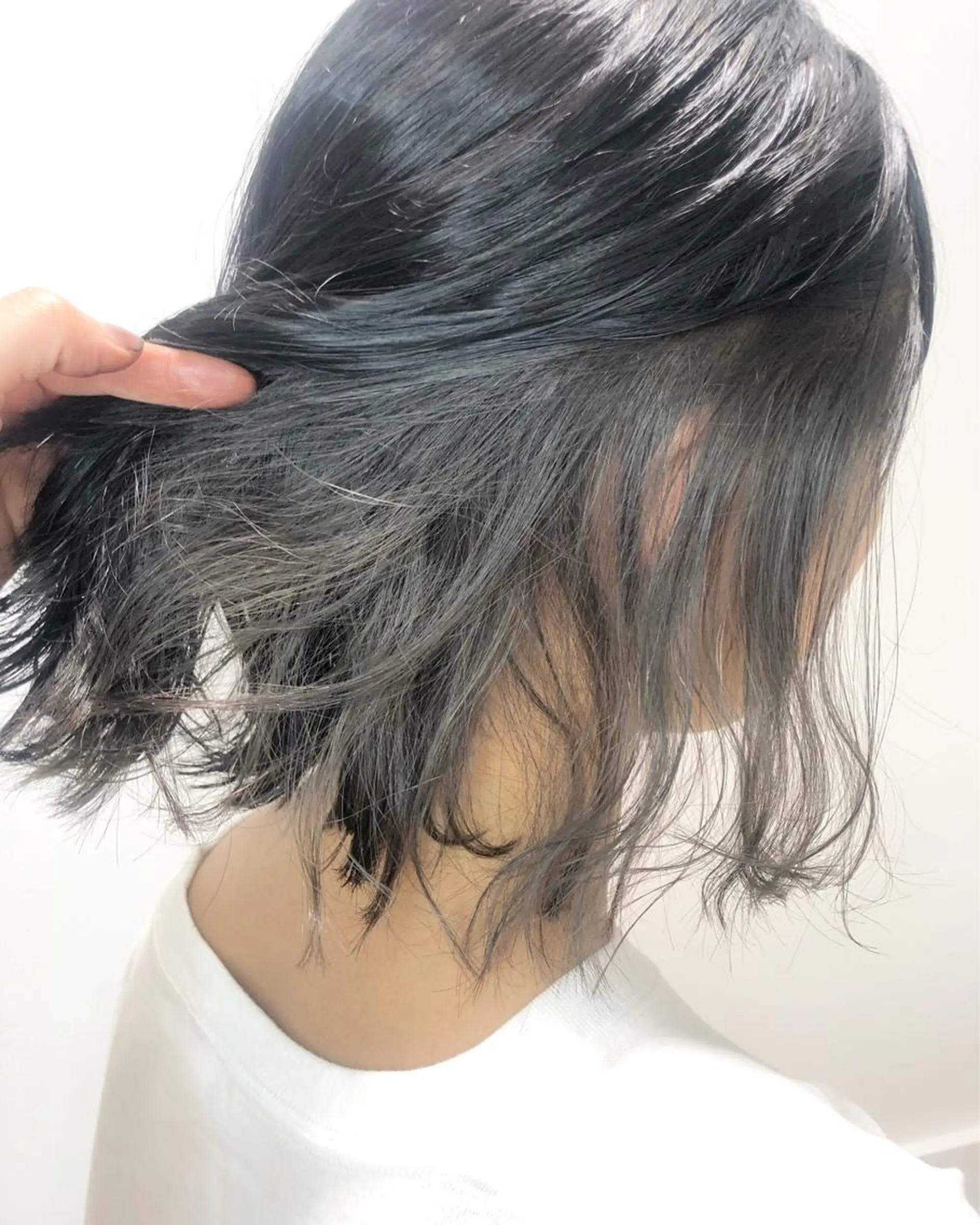 ショート カラー ブリーチ インナーカラー HOLON池袋所属・ウルフカット ハッシュカット/七海のヘアスタイル