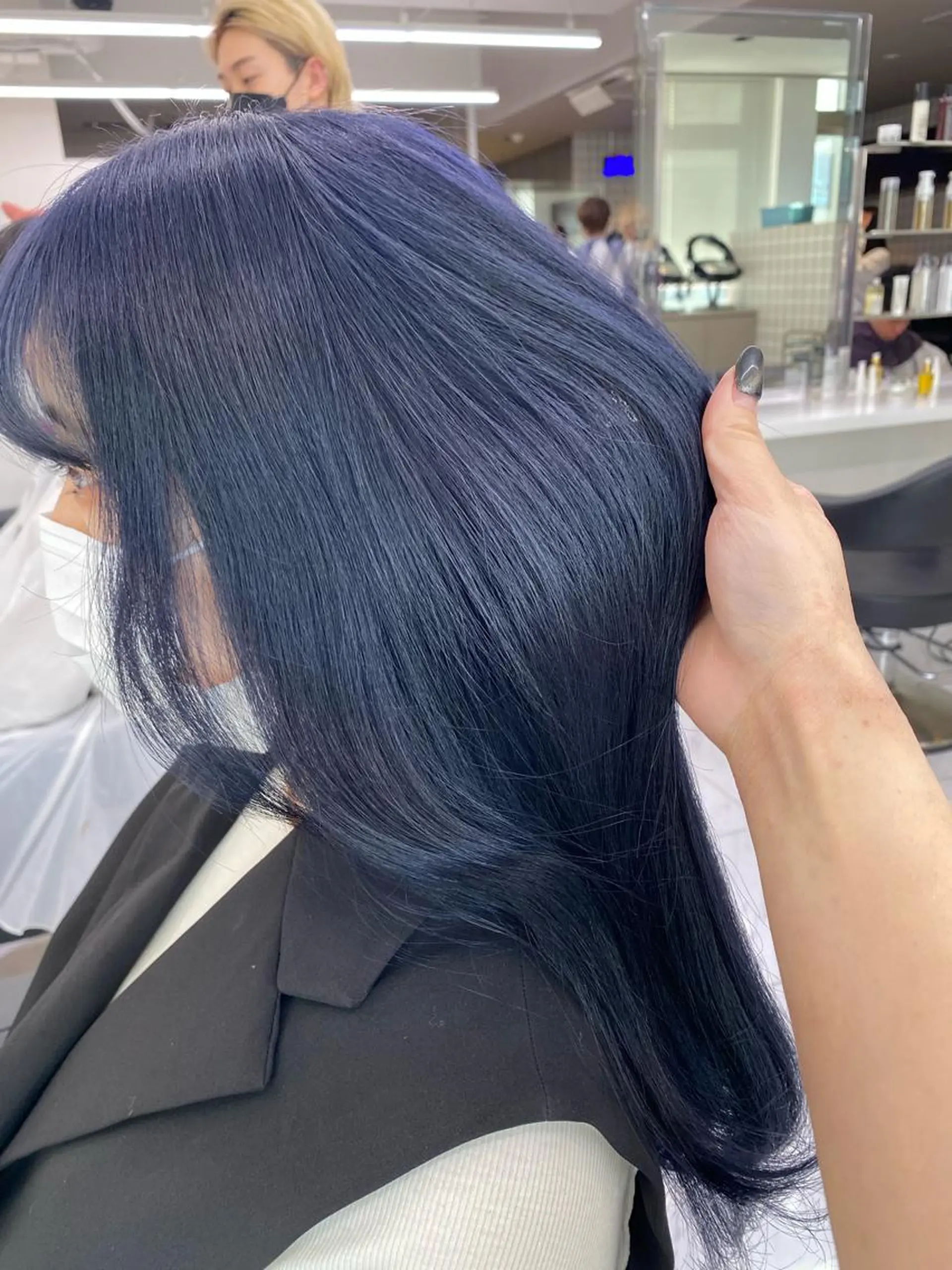 ロング カラー ヘアアレンジ キッズ ブリーチ ブルーカラー ケアブリーチ ネイビーカラー TRU Shino🦋のマツエク・マツパデザイン