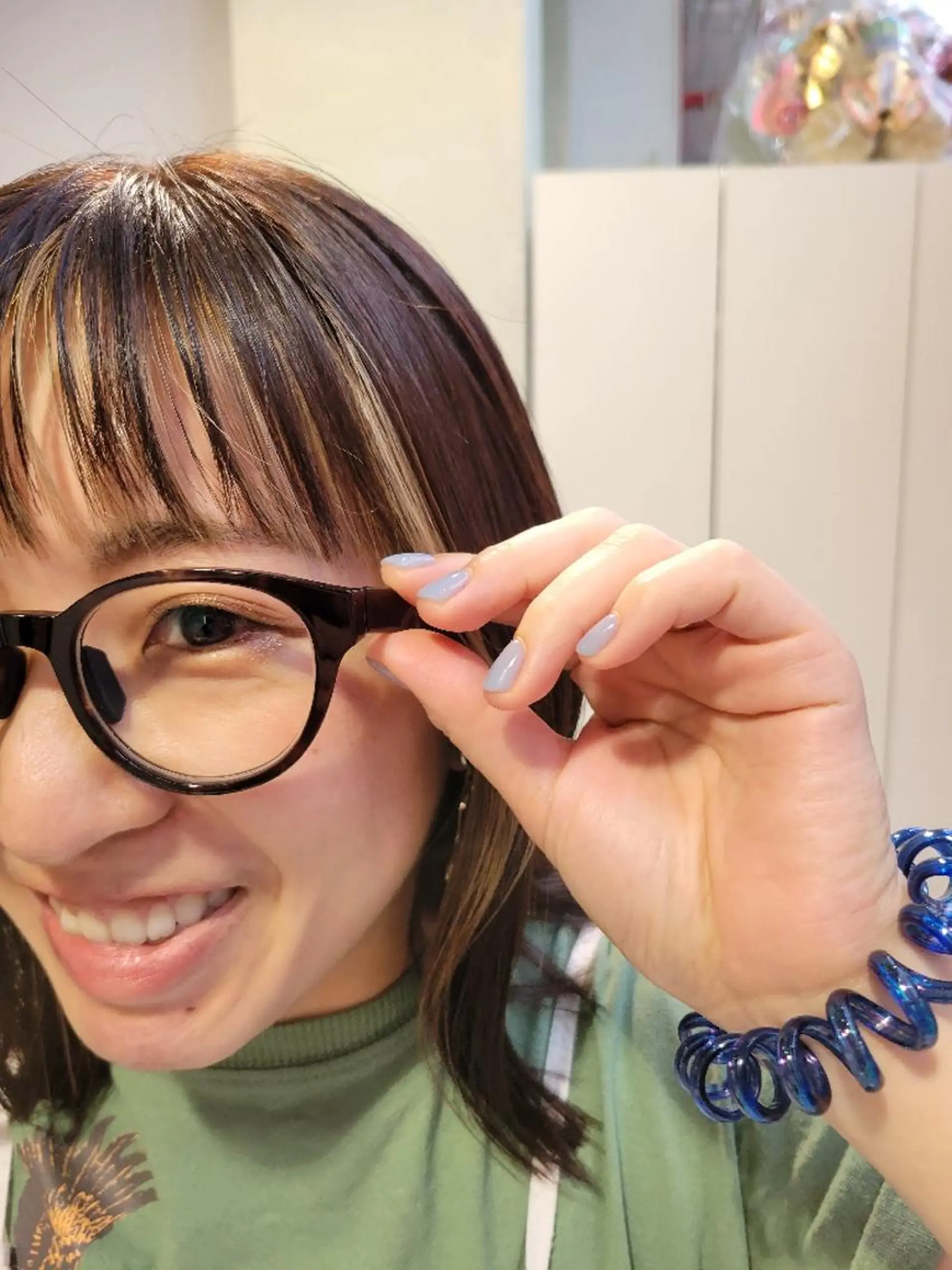 ミディアム 顔周りカット ハイライト カット ヘアカラー 遠藤 史秋のヘアスタイル