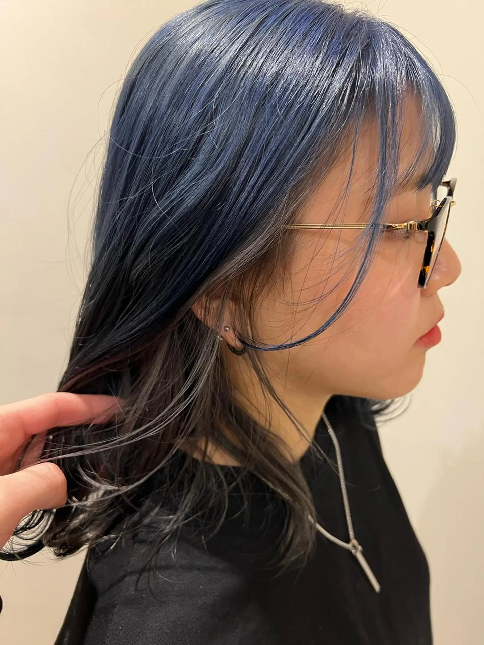 ロング カラー オカベ ショウマのヘアスタイル