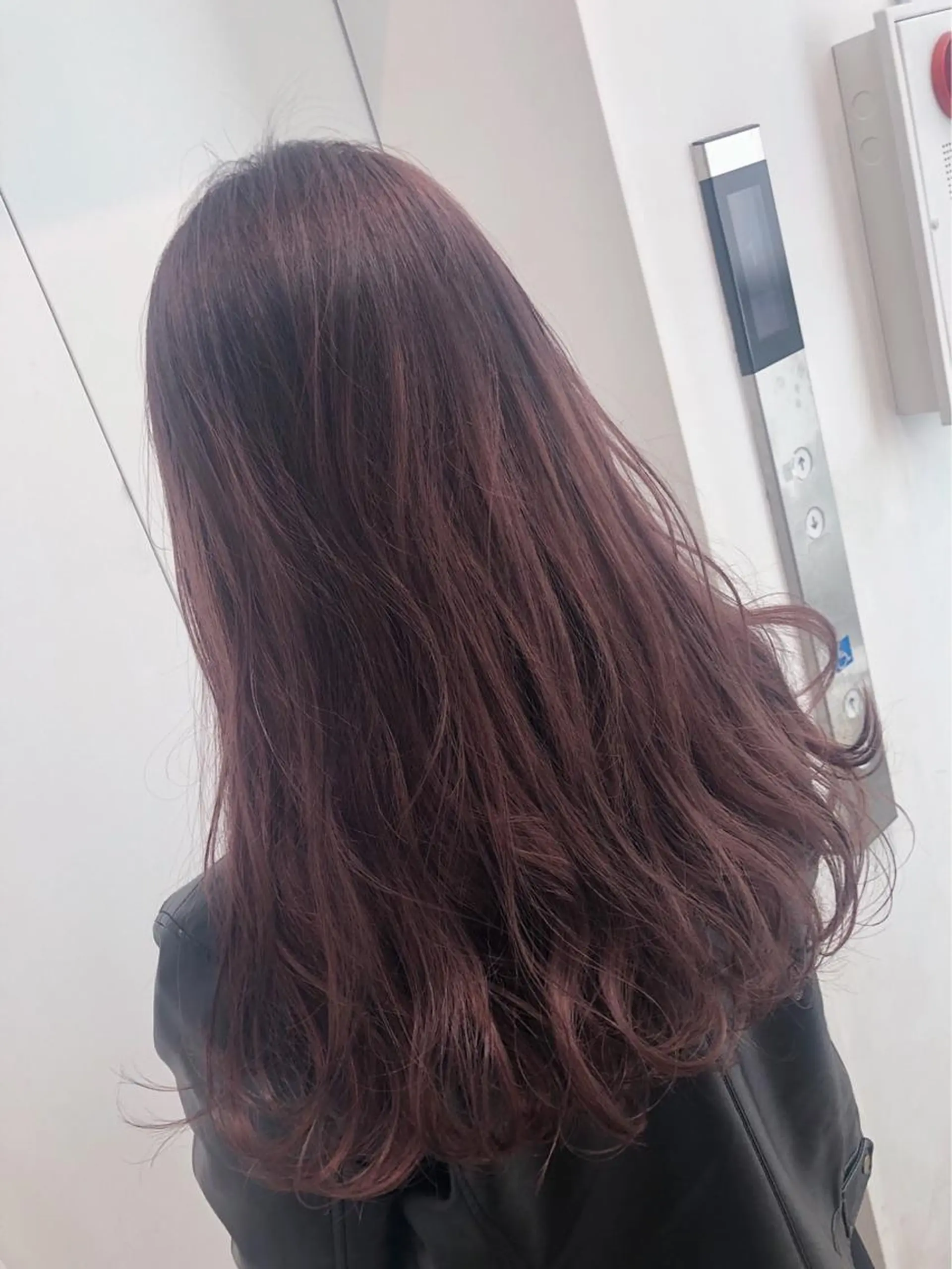 ロング カラー オーナースタイリスト 奈須雄紀のヘアスタイル