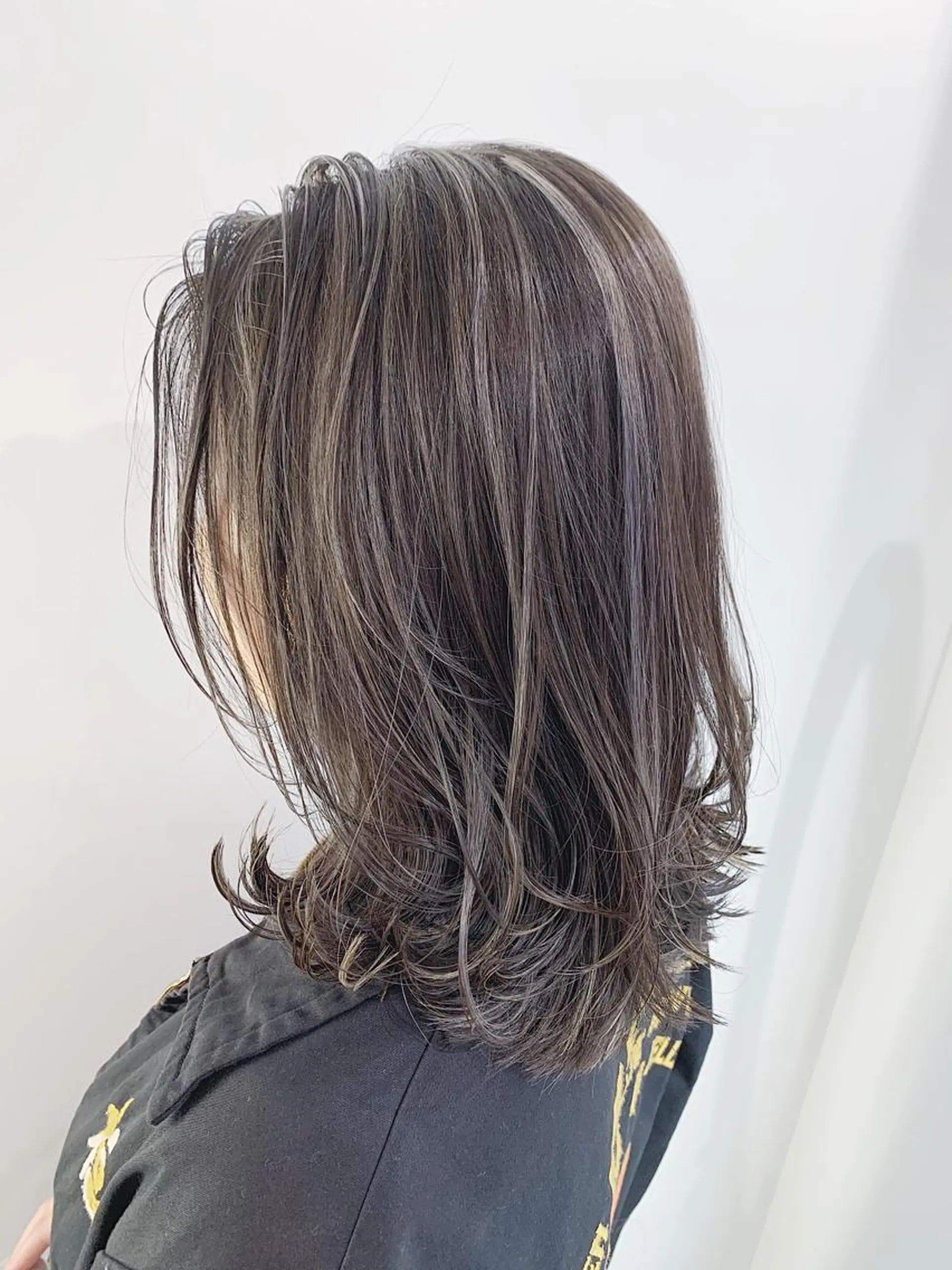 セミロング カラー ヘアアレンジ セミロングパーマ アディクシーカラー ベージュカラー グレージュ ハイライトカラー ヘアカラー トリートメント ヘッドスパ ヘアセット レイヤーカット/艶髪 🎀笠原 優花🎀のヘアスタイル