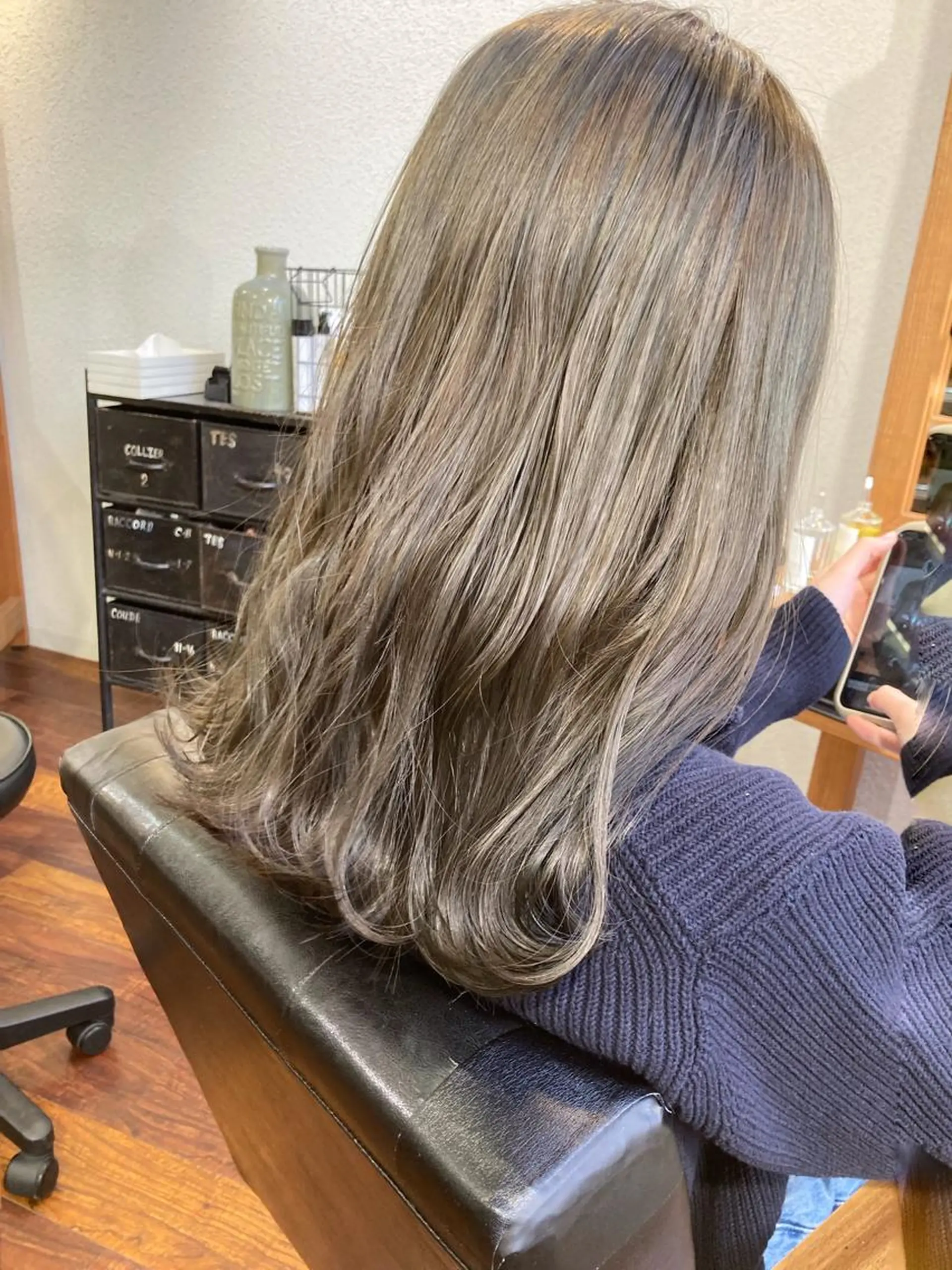 セミロング カラー ベージュカラー ブリーチ ミント ミントベージュ 小木曽智美 /ボブ/ショートのヘアスタイル