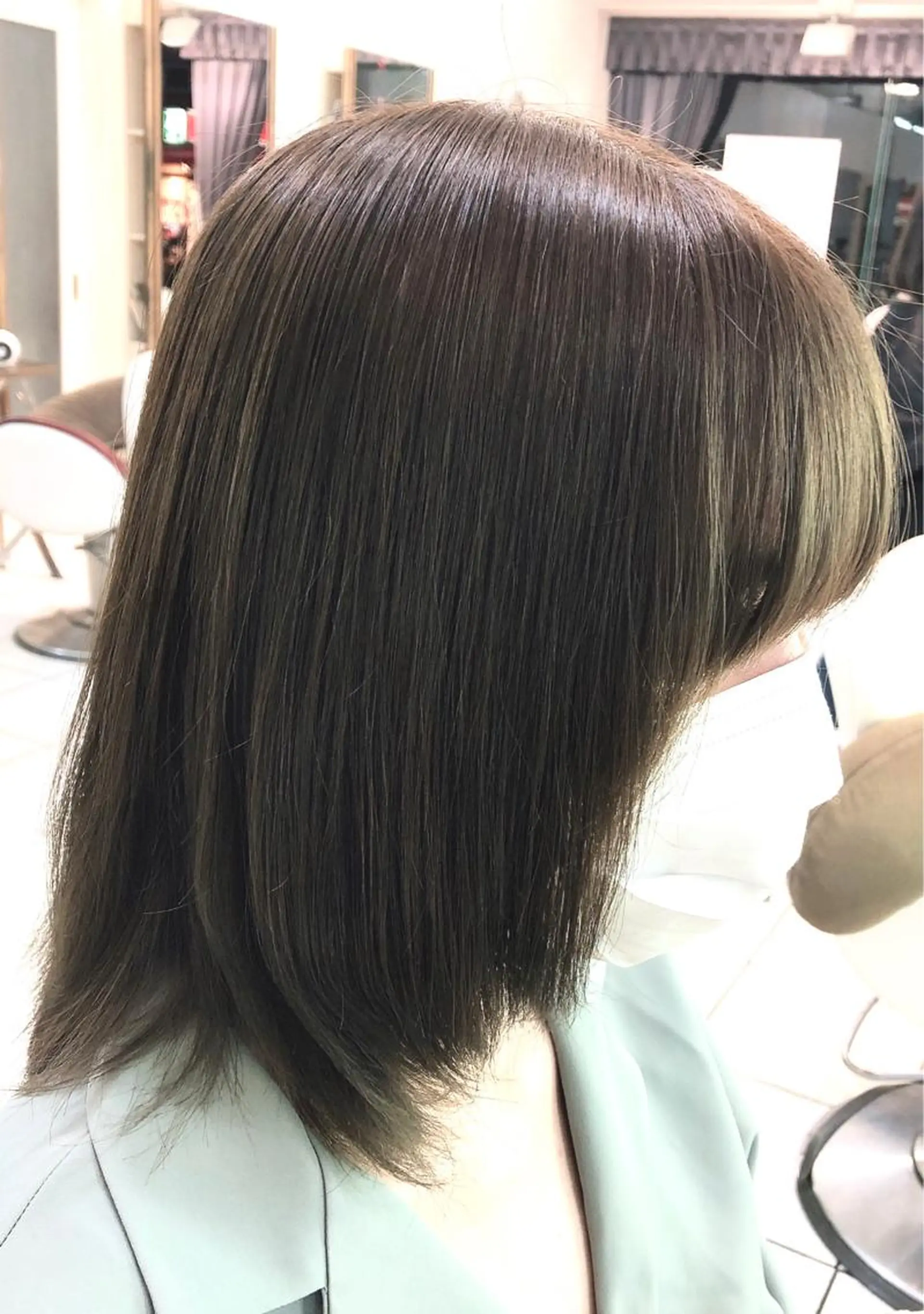 カラー 保住 亮太のヘアスタイル