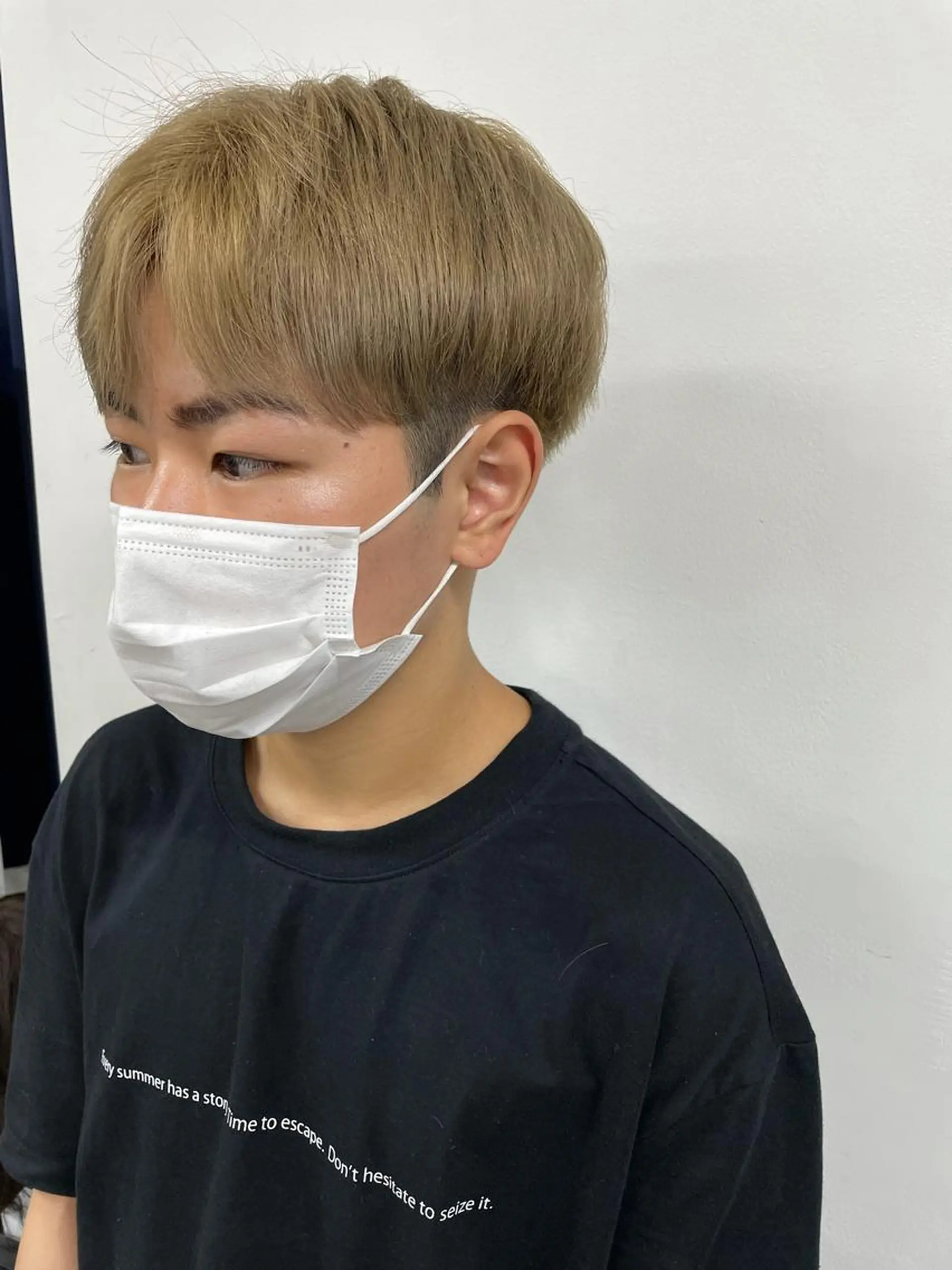 ショート カラー パーマ ヘアアレンジ メンズ キッズ ネイル マツエク・マツパ メンズ韓国風 韓国マッシュ マッシュ 刈り上げ ベージュカラー スパイキー/フェザー /波巻き/かいとのヘアスタイル