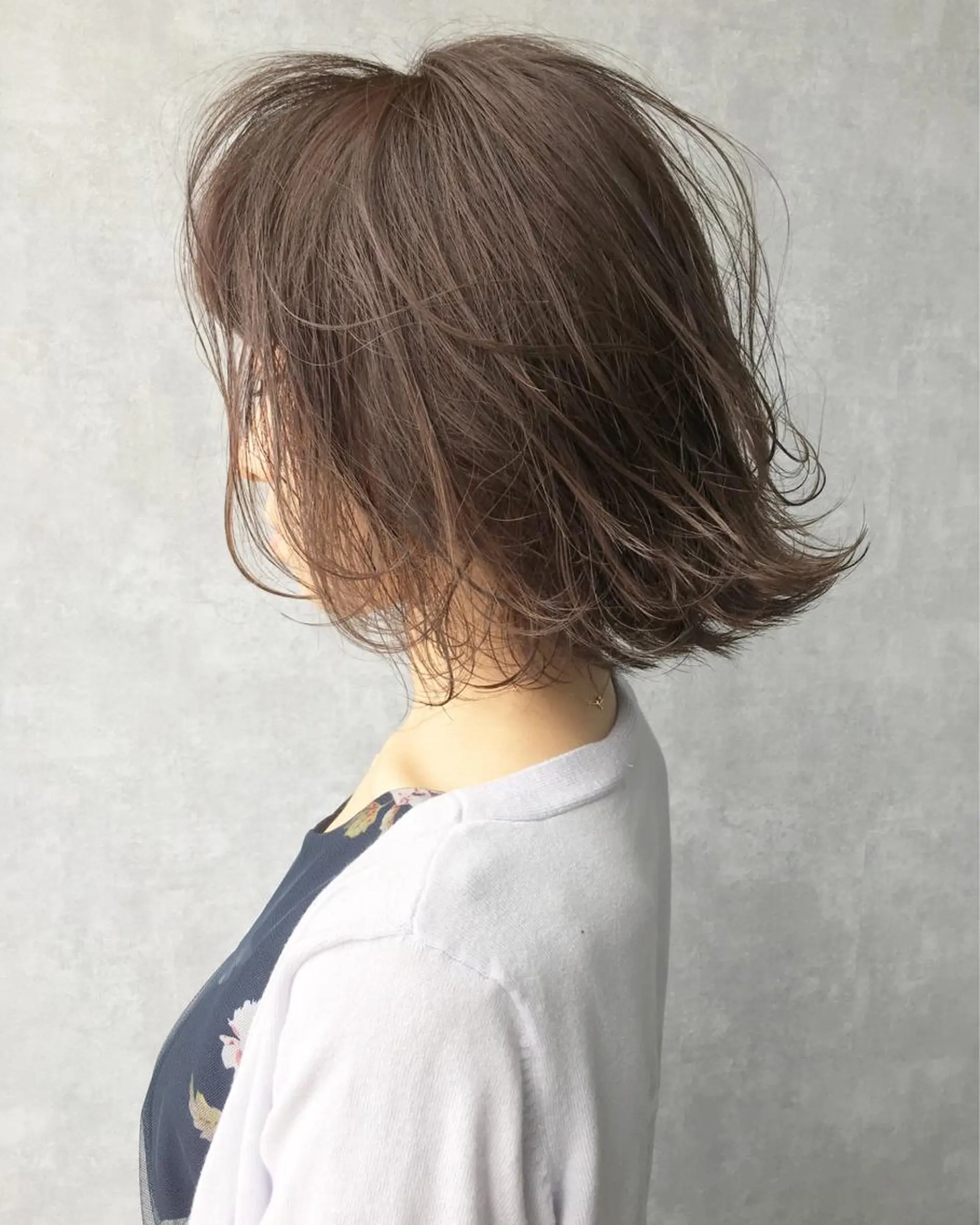 ショート カラー アッシュ ブラウンカラー レイヤーカット BLend 渋谷のヘアスタイル