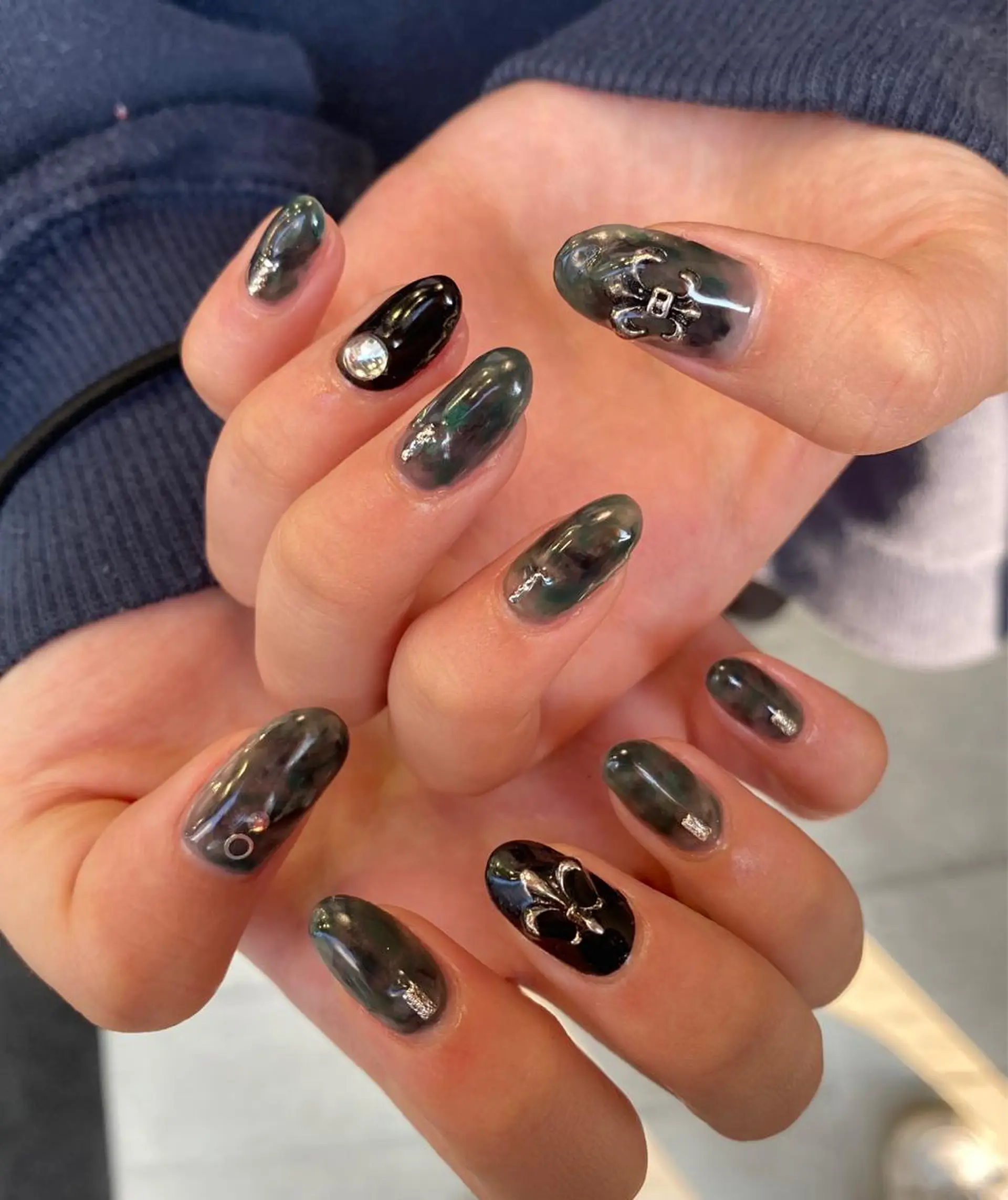 ネイル TSUNA 🌙 Lim 五反田のマツエク・マツパデザイン