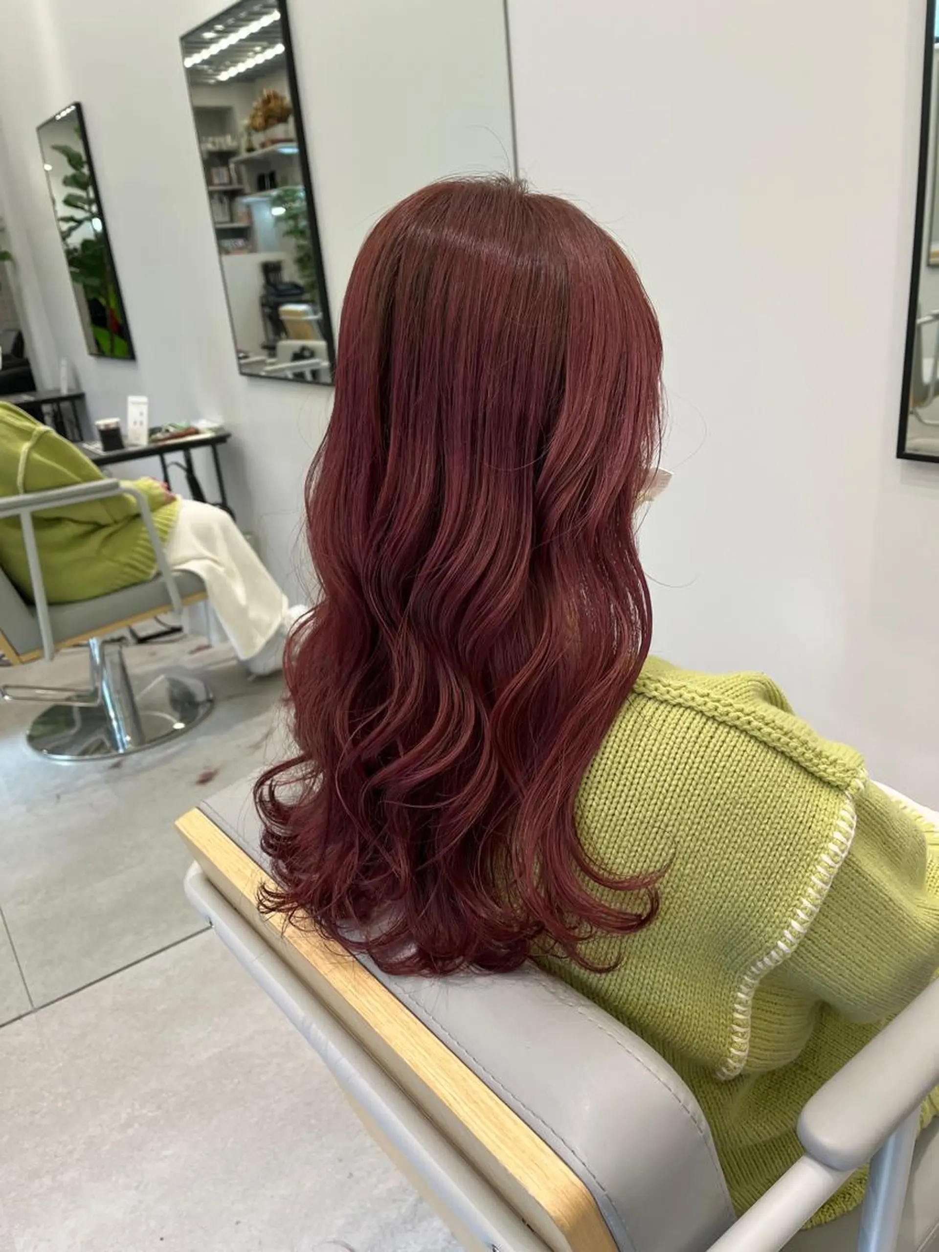 セミロング カラー 菅 樹希弥のヘアスタイル