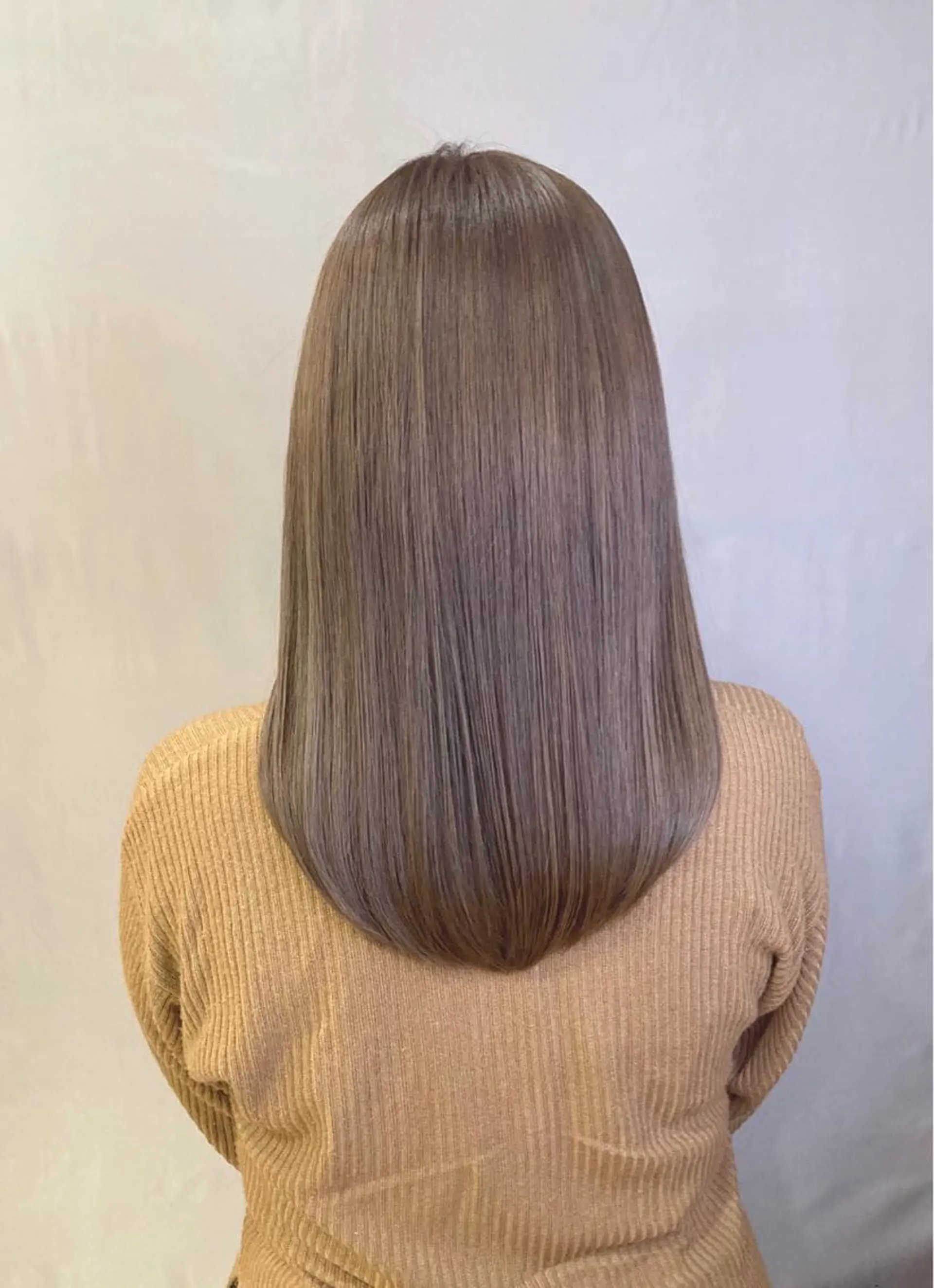 セミロング カラー ヘアカラー トリートメント 宮原 佳苗のヘアスタイル