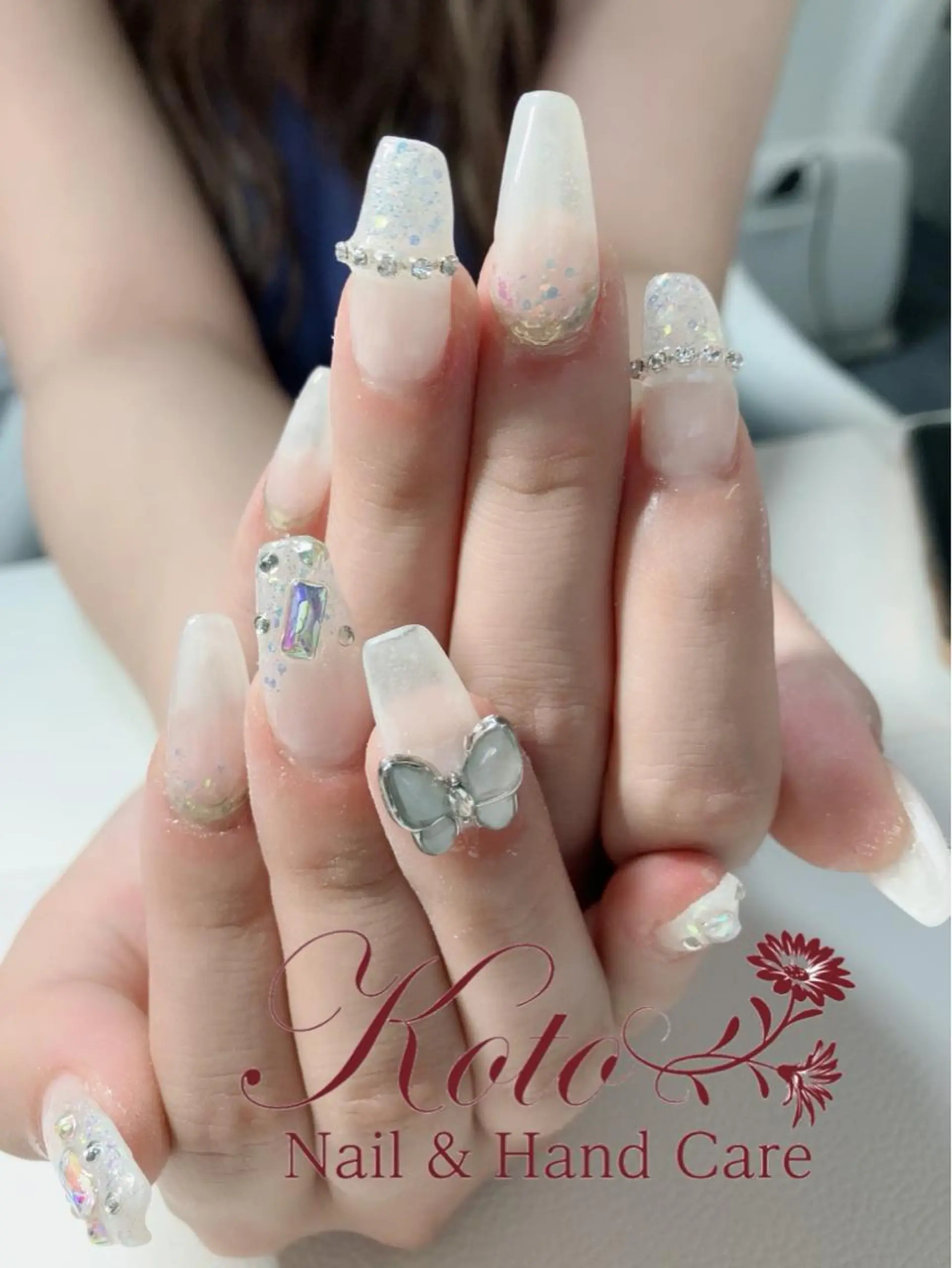 ネイル 長さ出し フットネイル フレンチネイル ジェルネイル ラメ(グリッター) Risa ネイルサロンKOTOのネイルデザイン