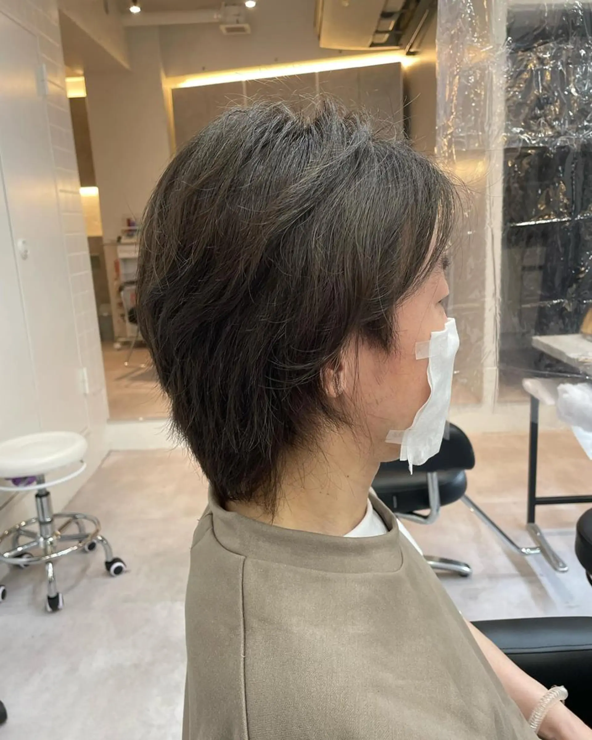 ショート 髪質改善× 白髪ぼかし溝江のヘアスタイル