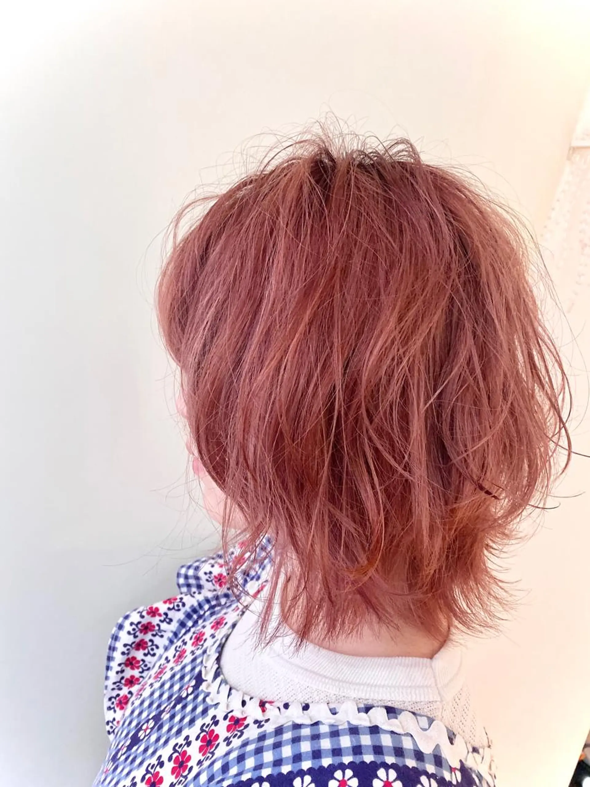 ショート カラー ピンクカラー レイヤーカット ウルフカット ヘアカラー トリートメント Kazu .Kのヘアスタイル